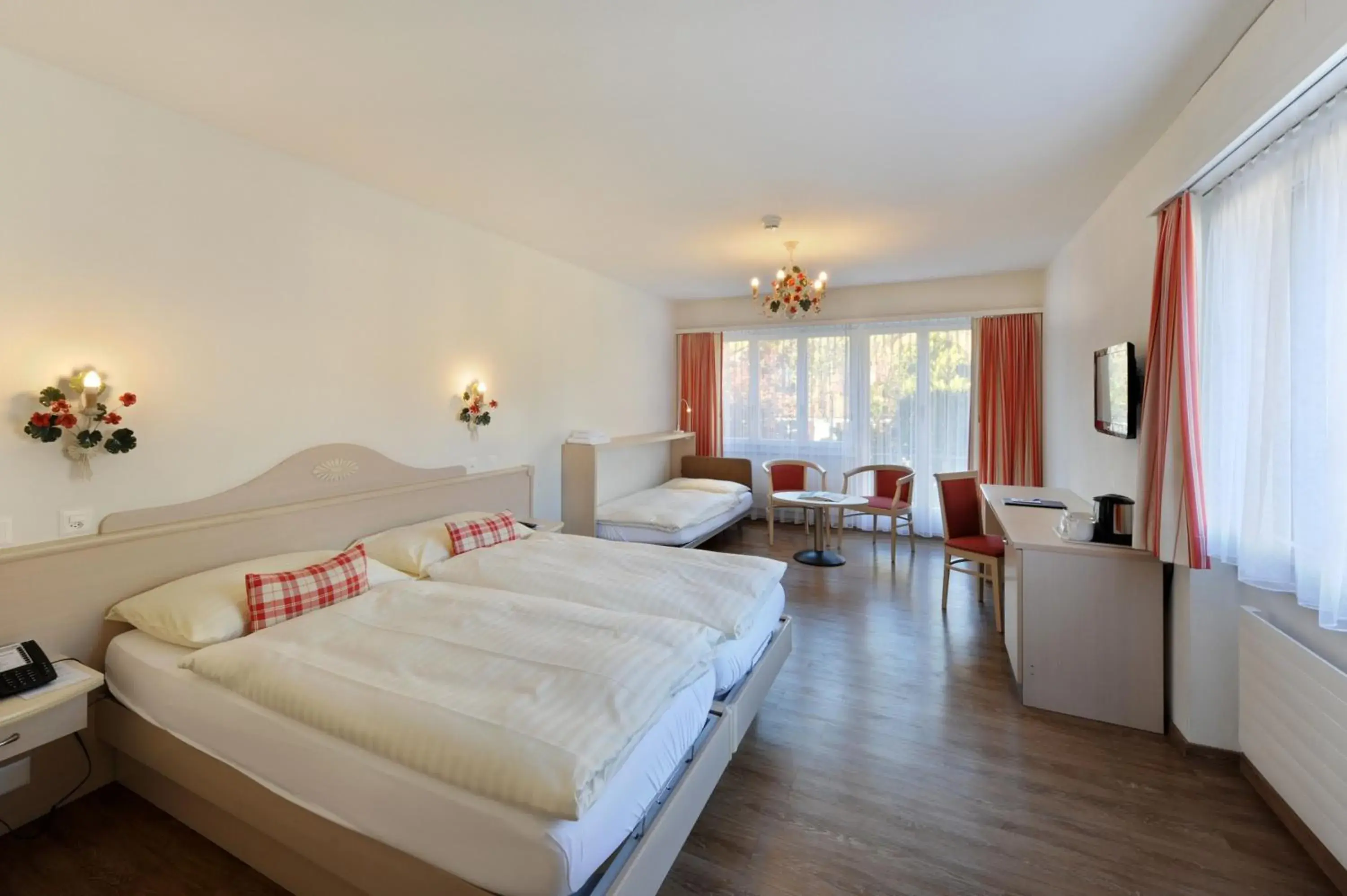 Photo of the whole room, Bed in Hotel Beausite Photo of the whole room, Bed in Hotel Beausite