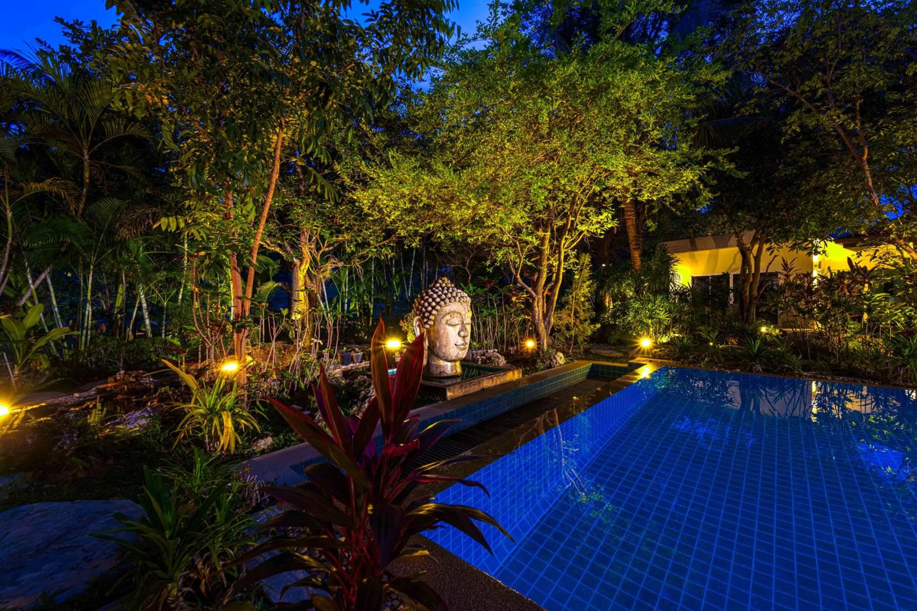 6 Bedroom Luxury Villa on Golf Course PH125
