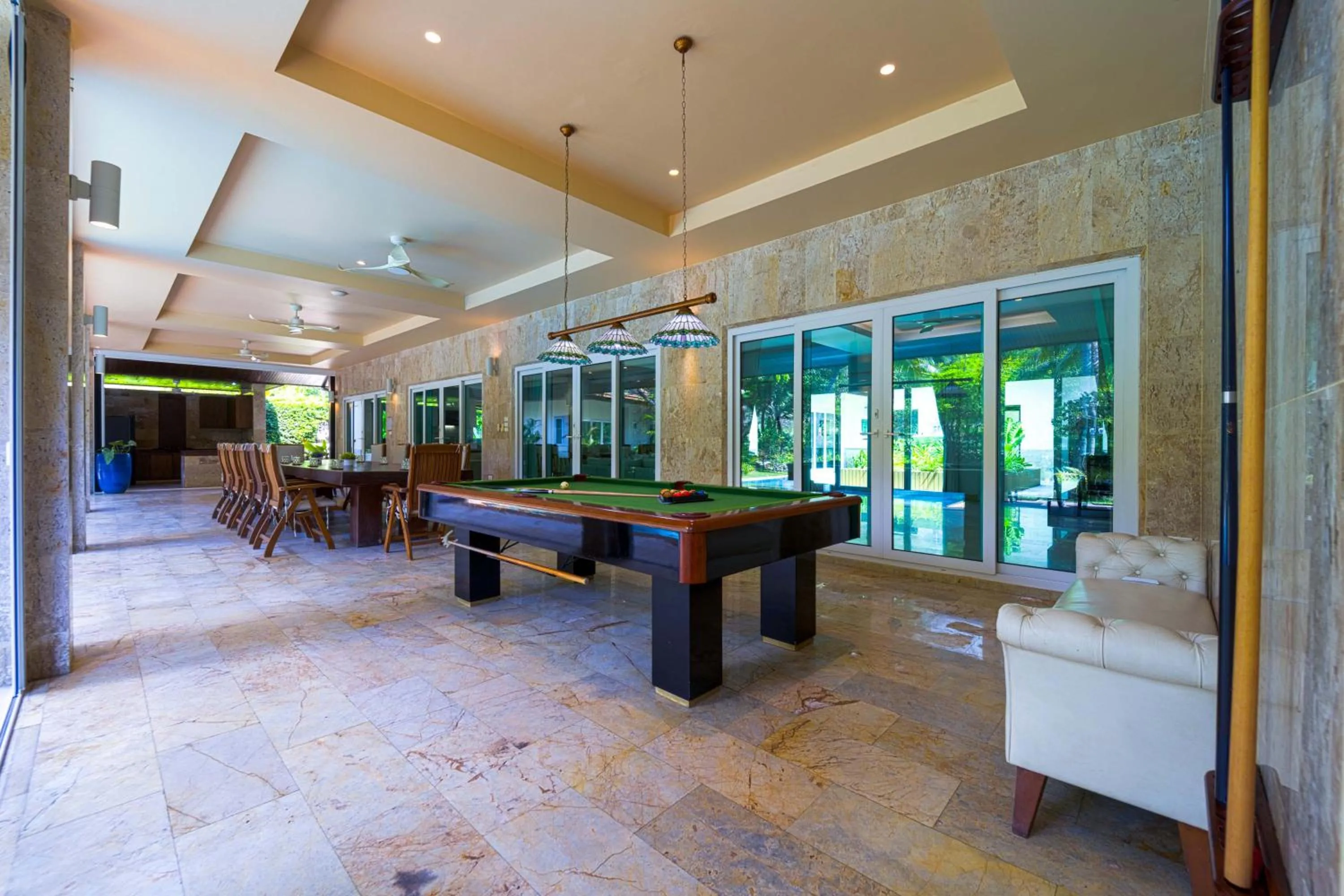 6 Bedroom Luxury Villa on Golf Course PH125
