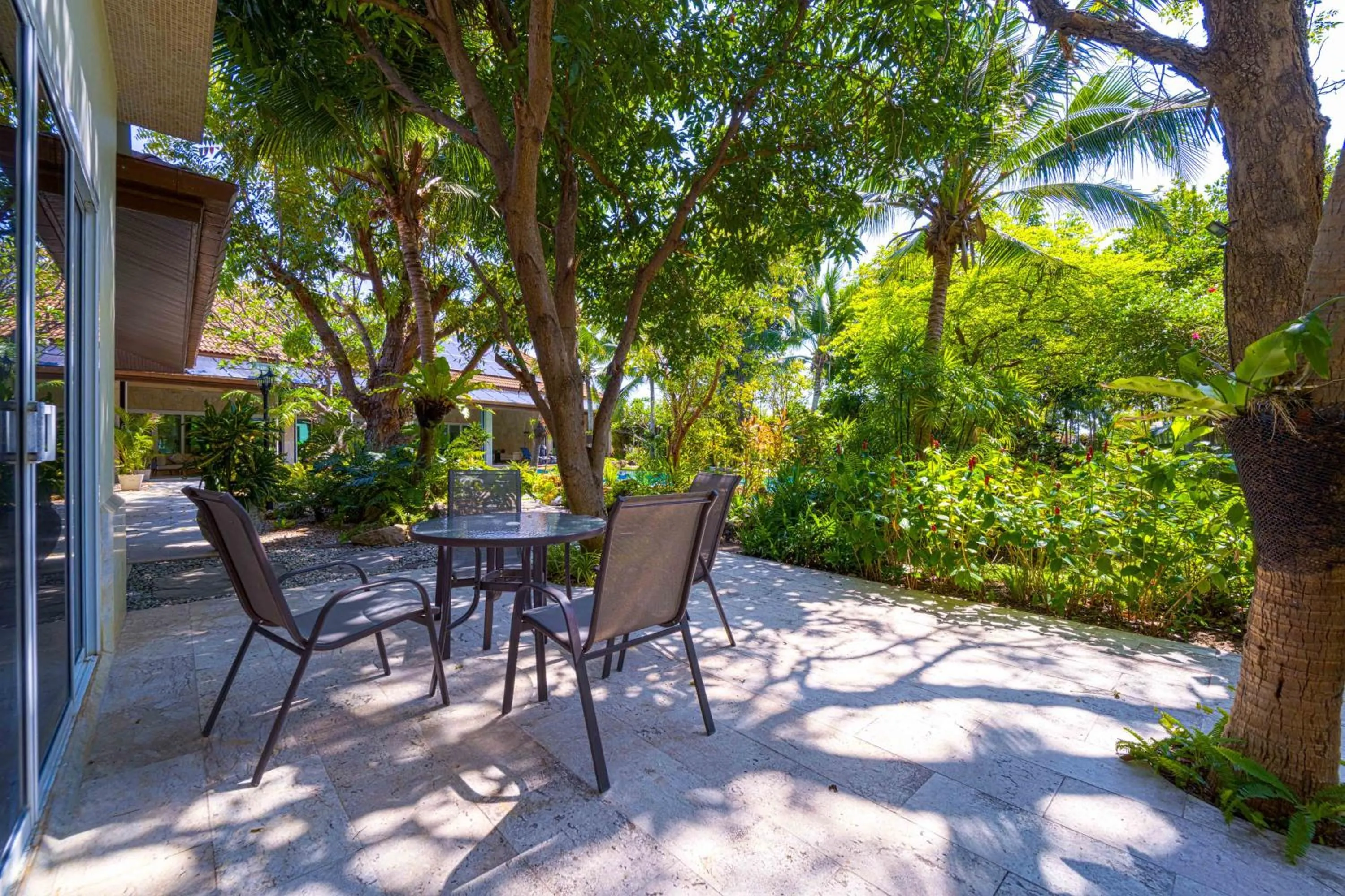 6 Bedroom Luxury Villa on Golf Course PH125