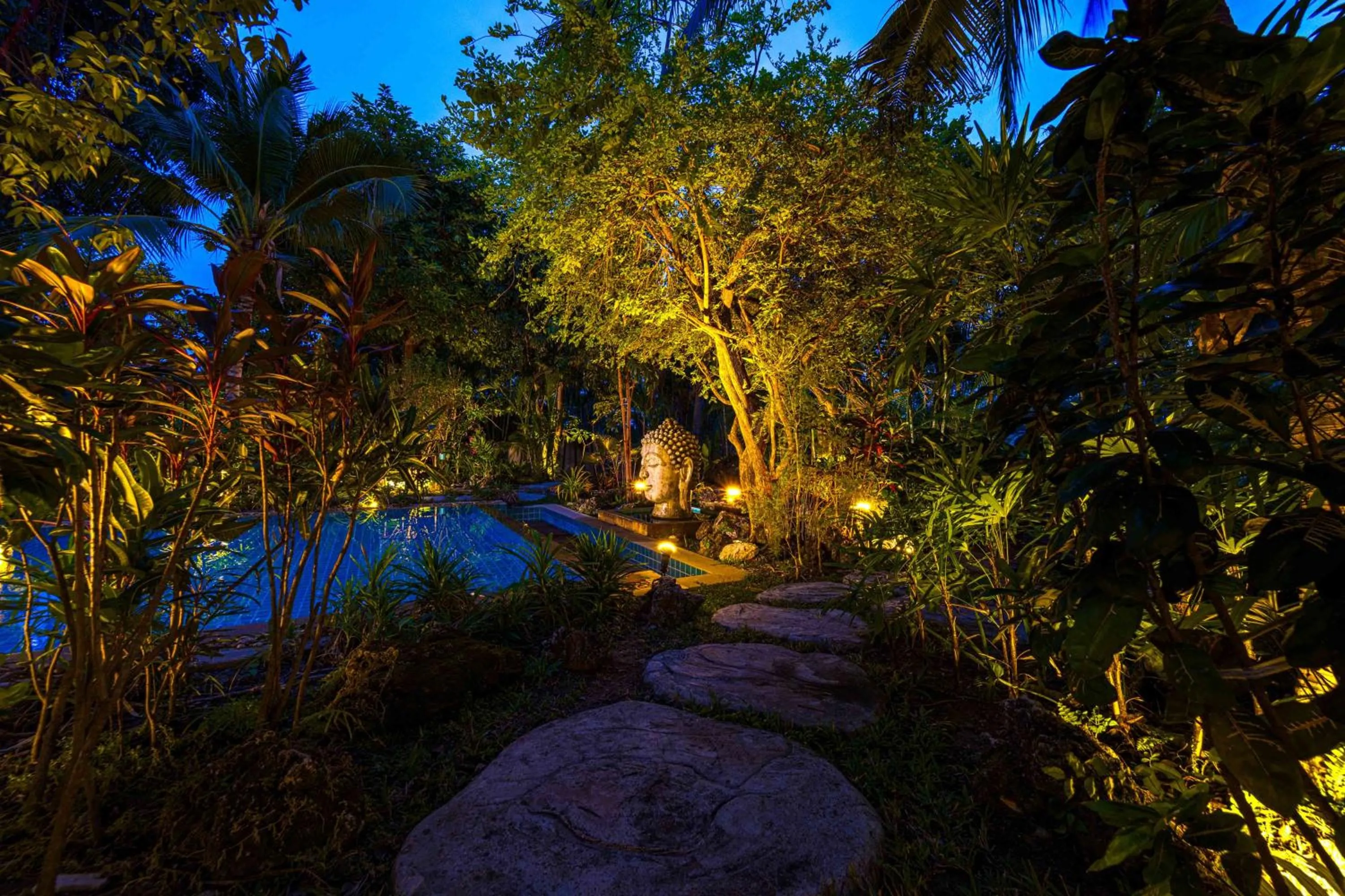 6 Bedroom Luxury Villa on Golf Course PH125