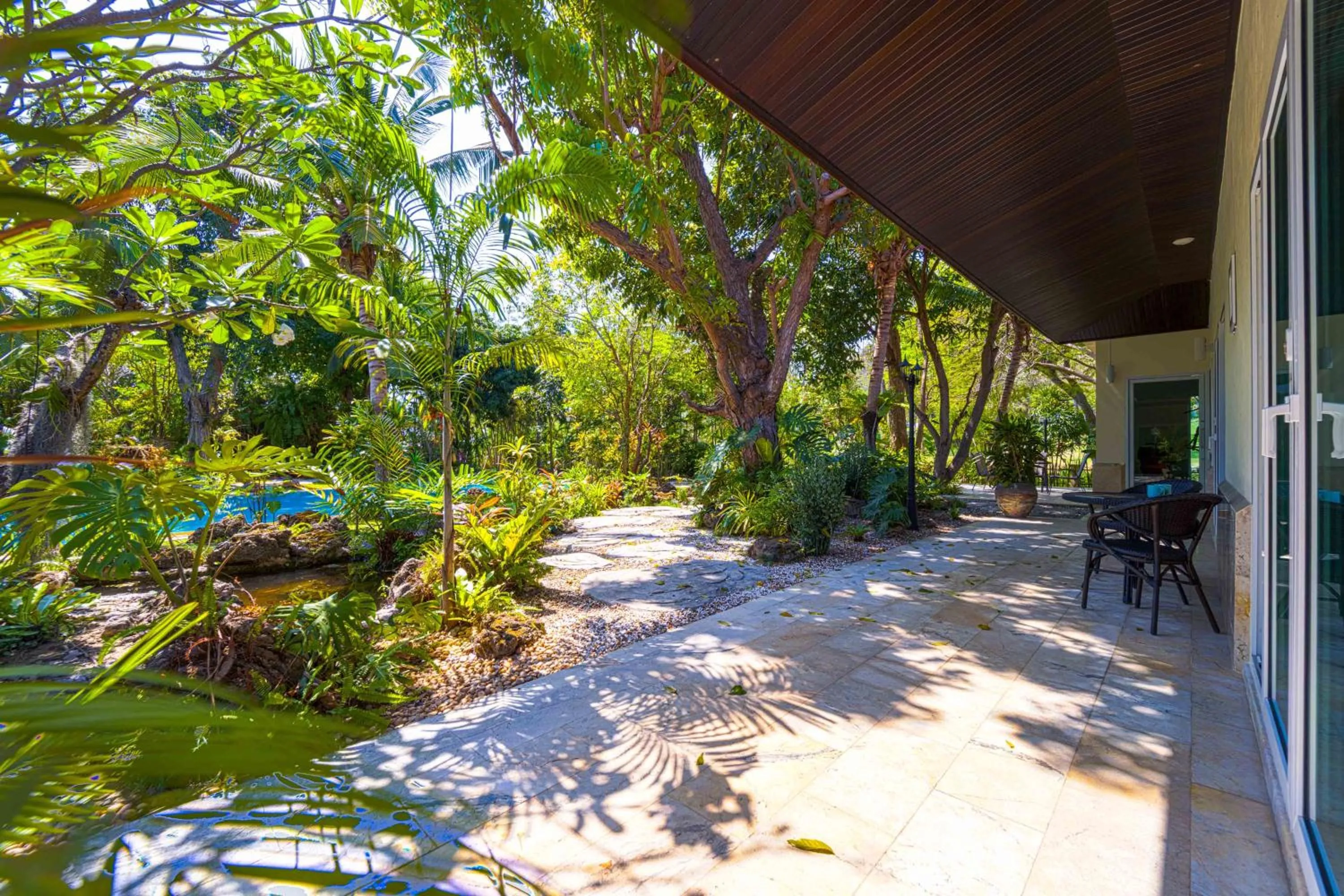 6 Bedroom Luxury Villa on Golf Course PH125
