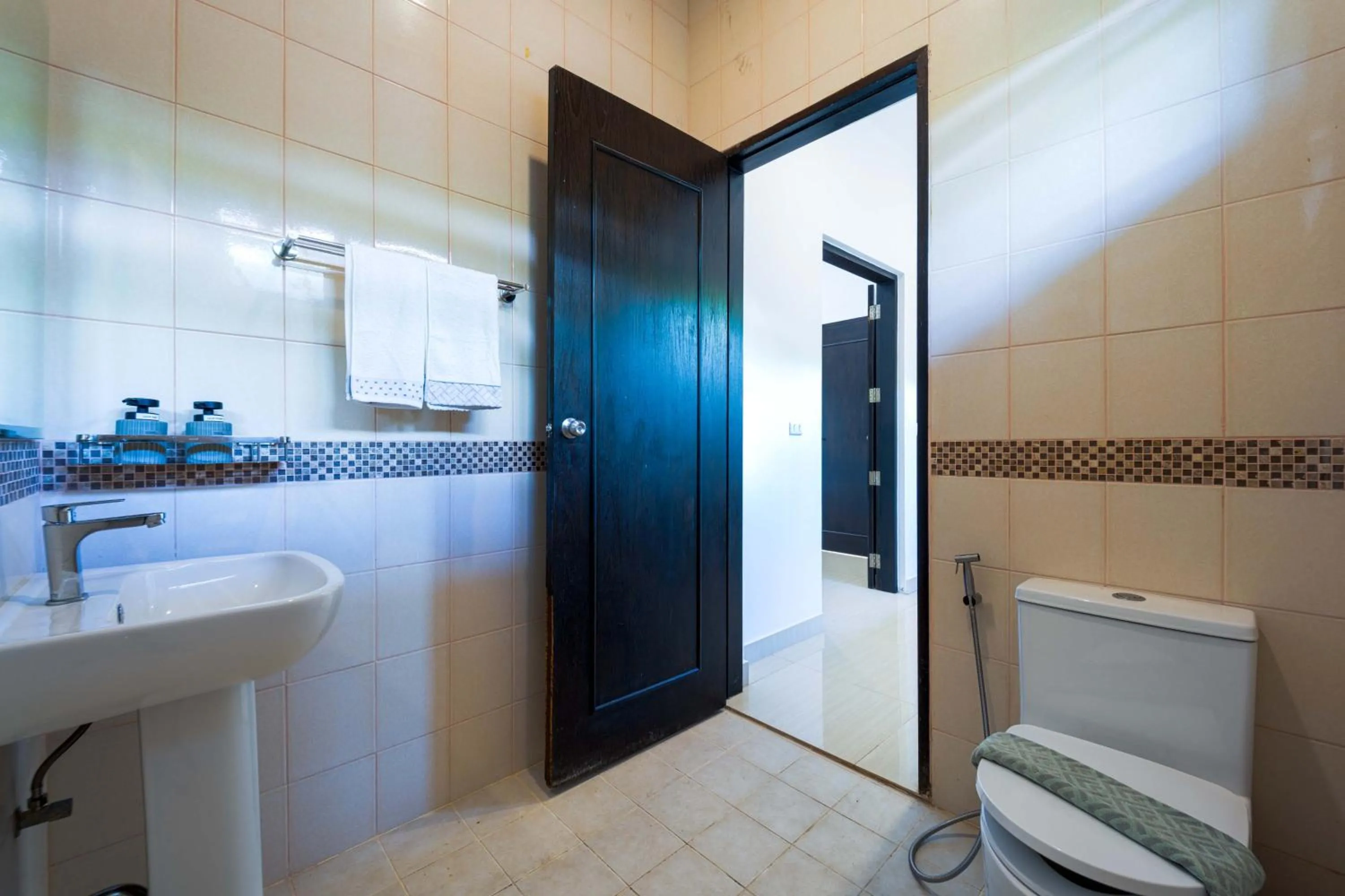 6 Bedroom Luxury Villa on Golf Course PH125