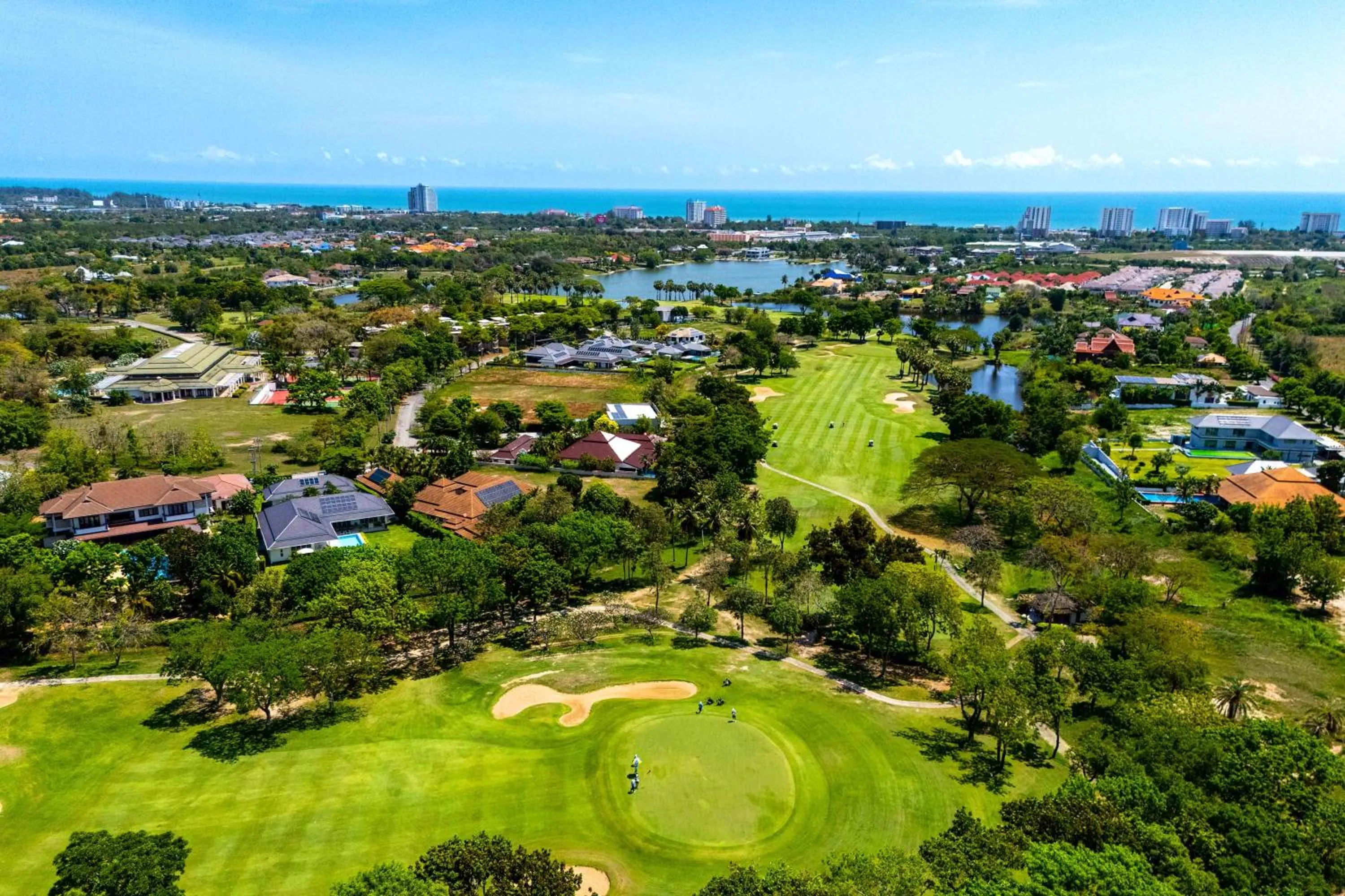 6 Bedroom Luxury Villa on Golf Course PH125
