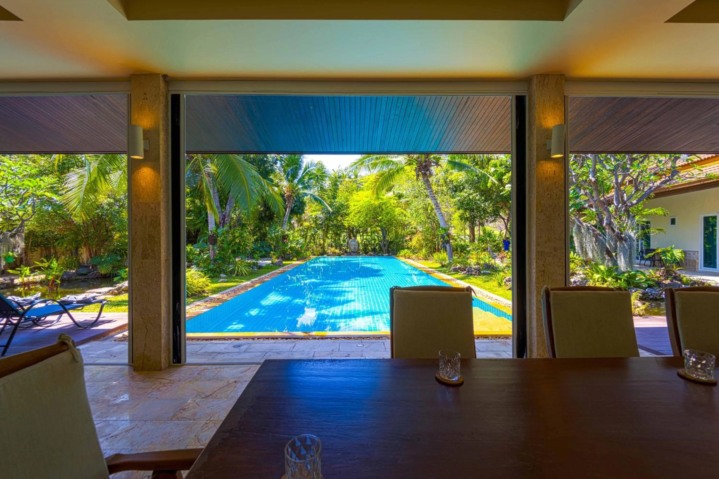 6 Bedroom Luxury Villa on Golf Course PH125