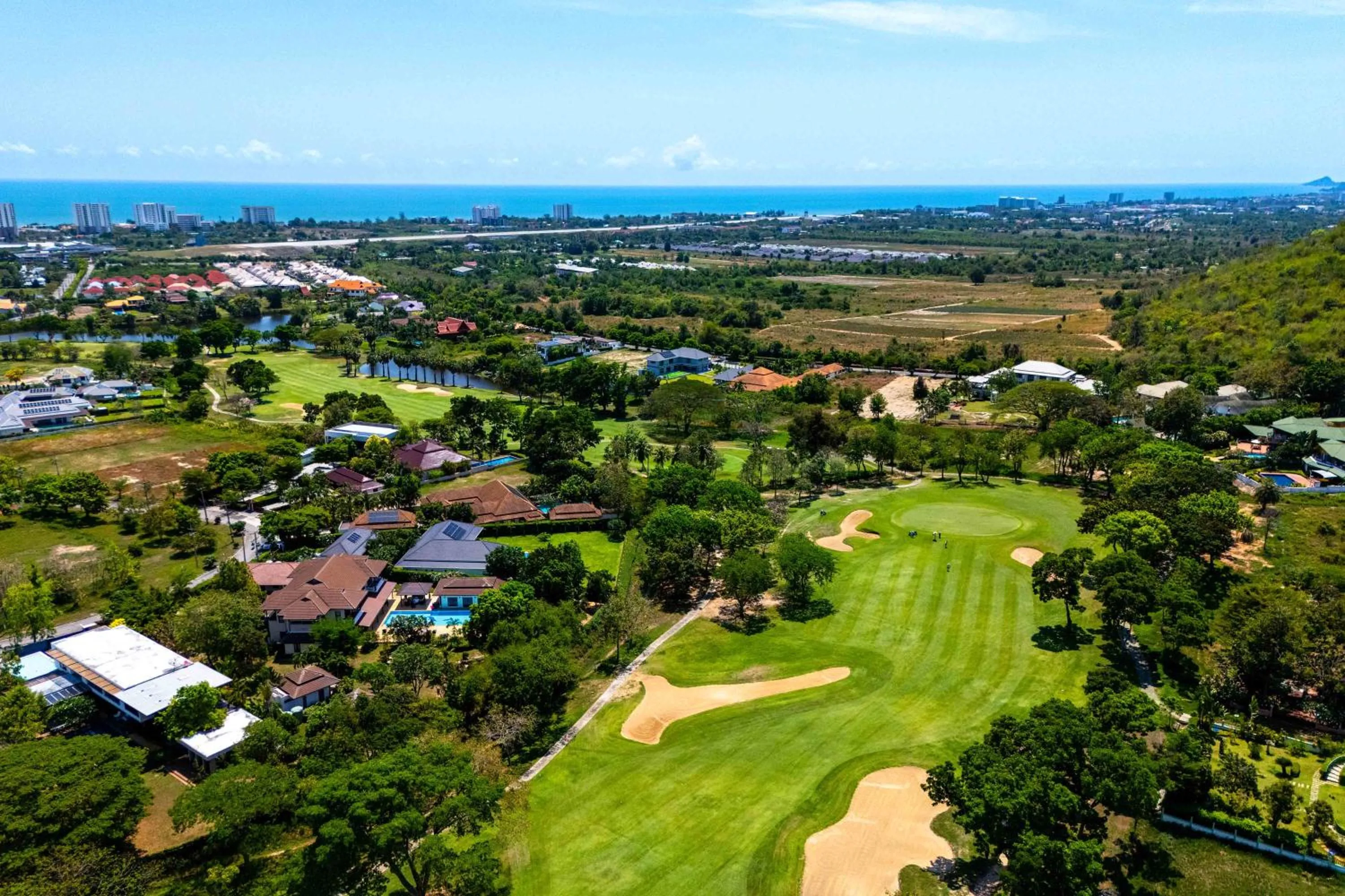 6 Bedroom Luxury Villa on Golf Course PH125