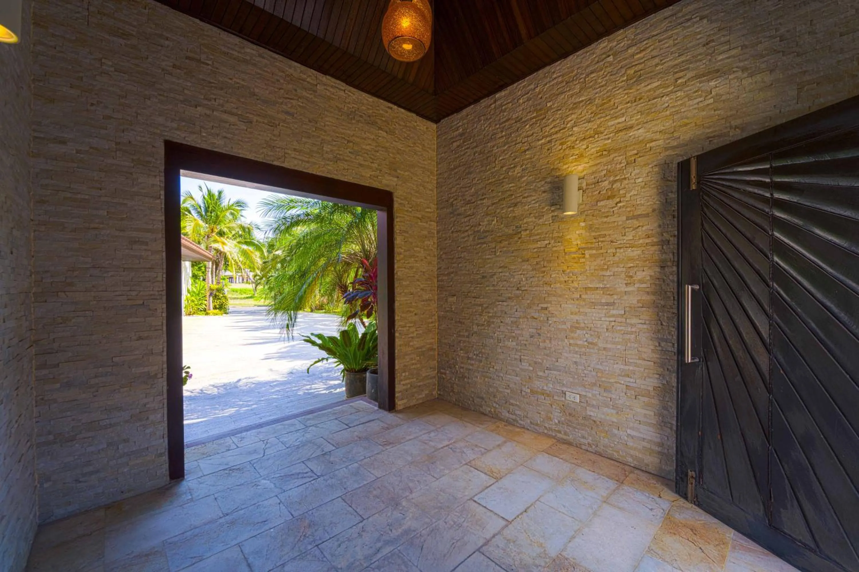 6 Bedroom Luxury Villa on Golf Course PH125