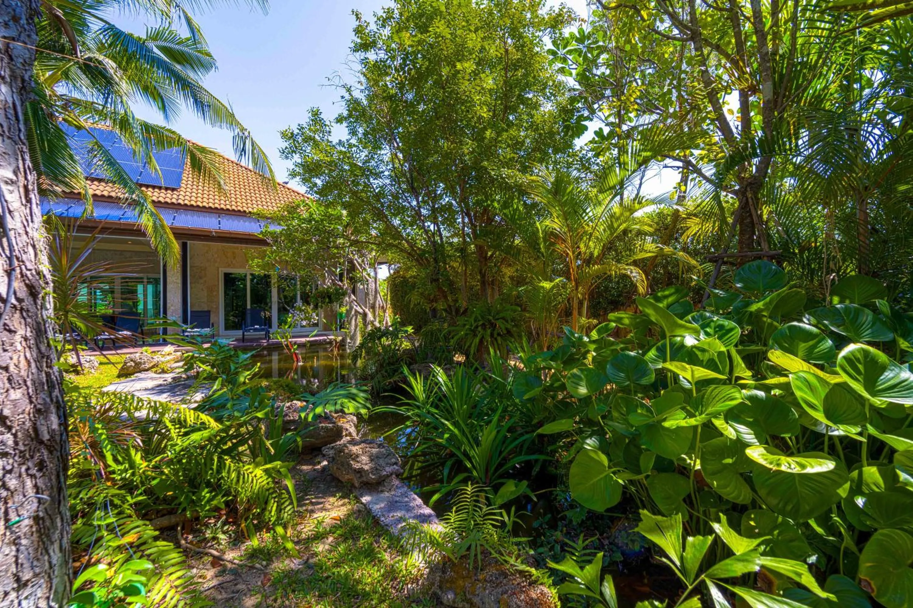 6 Bedroom Luxury Villa on Golf Course PH125