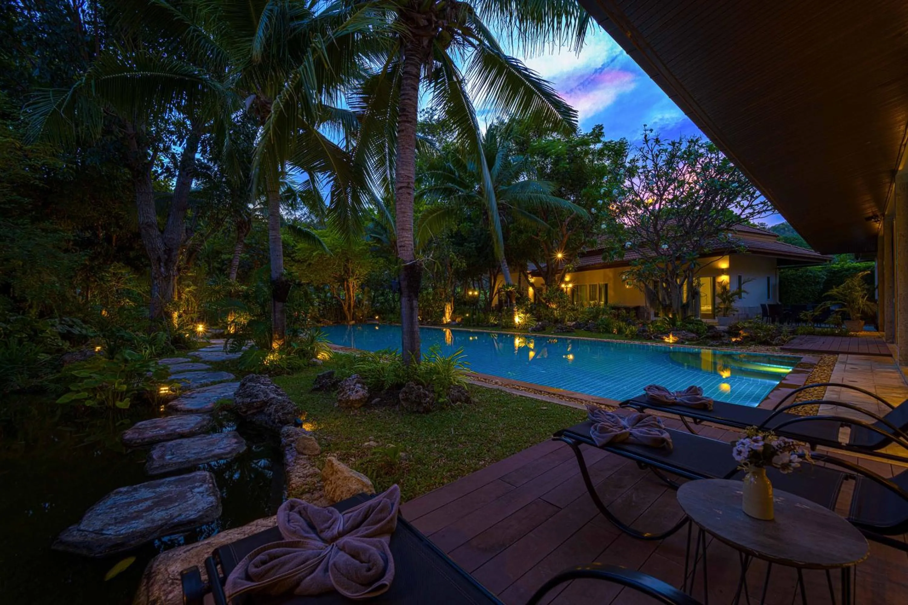 6 Bedroom Luxury Villa on Golf Course PH125
