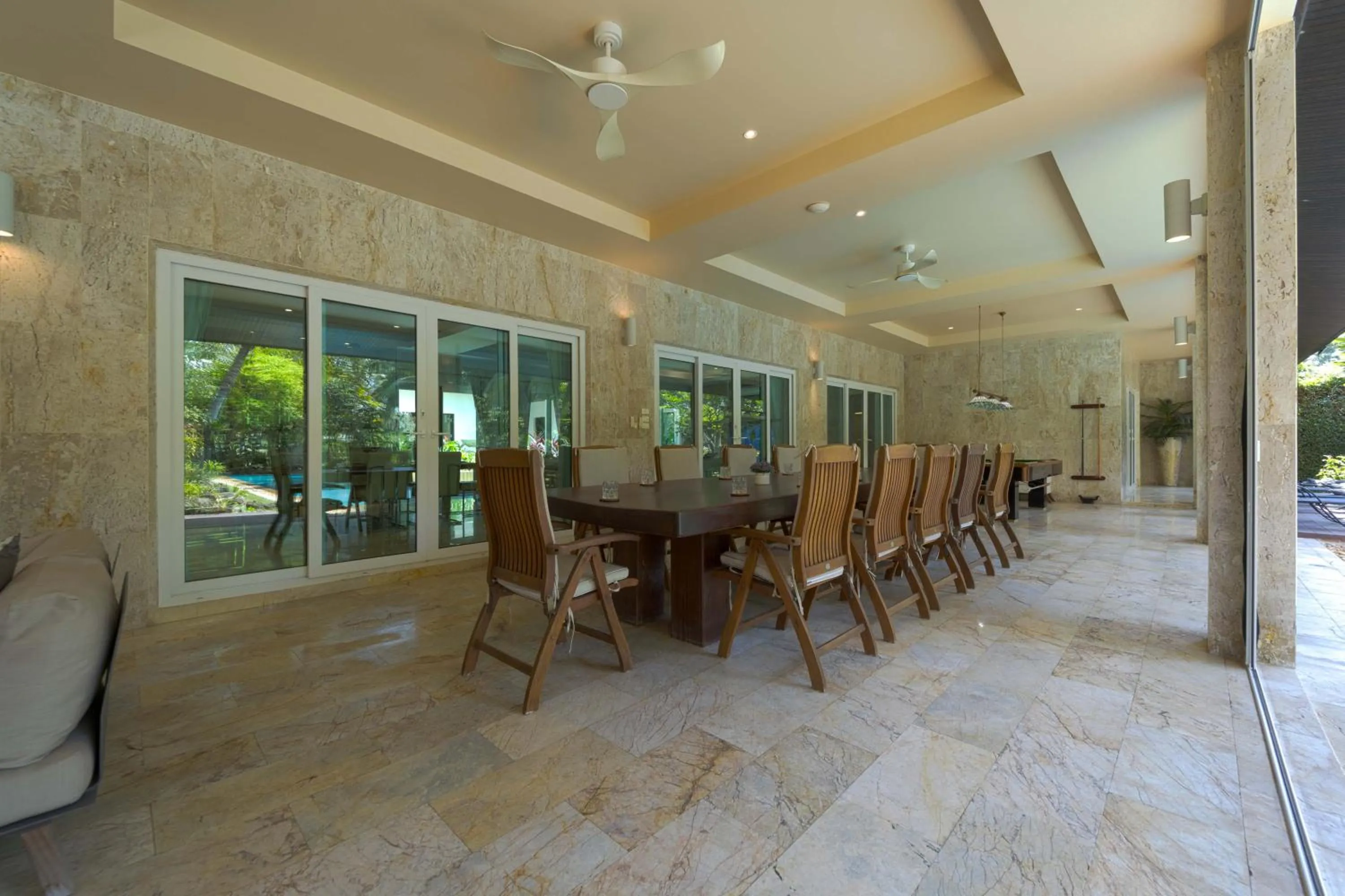 6 Bedroom Luxury Villa on Golf Course PH125