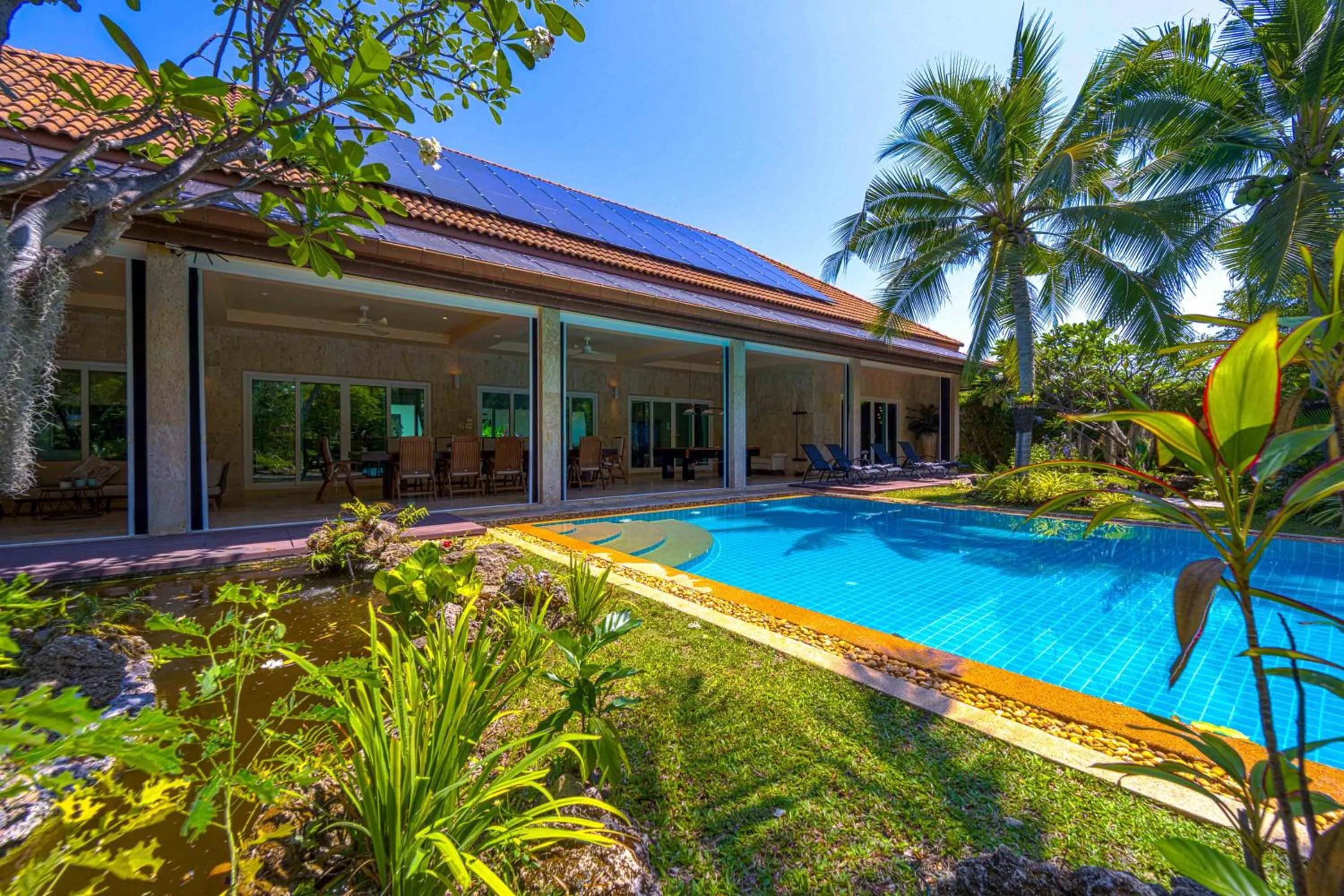 6 Bedroom Luxury Villa on Golf Course PH125