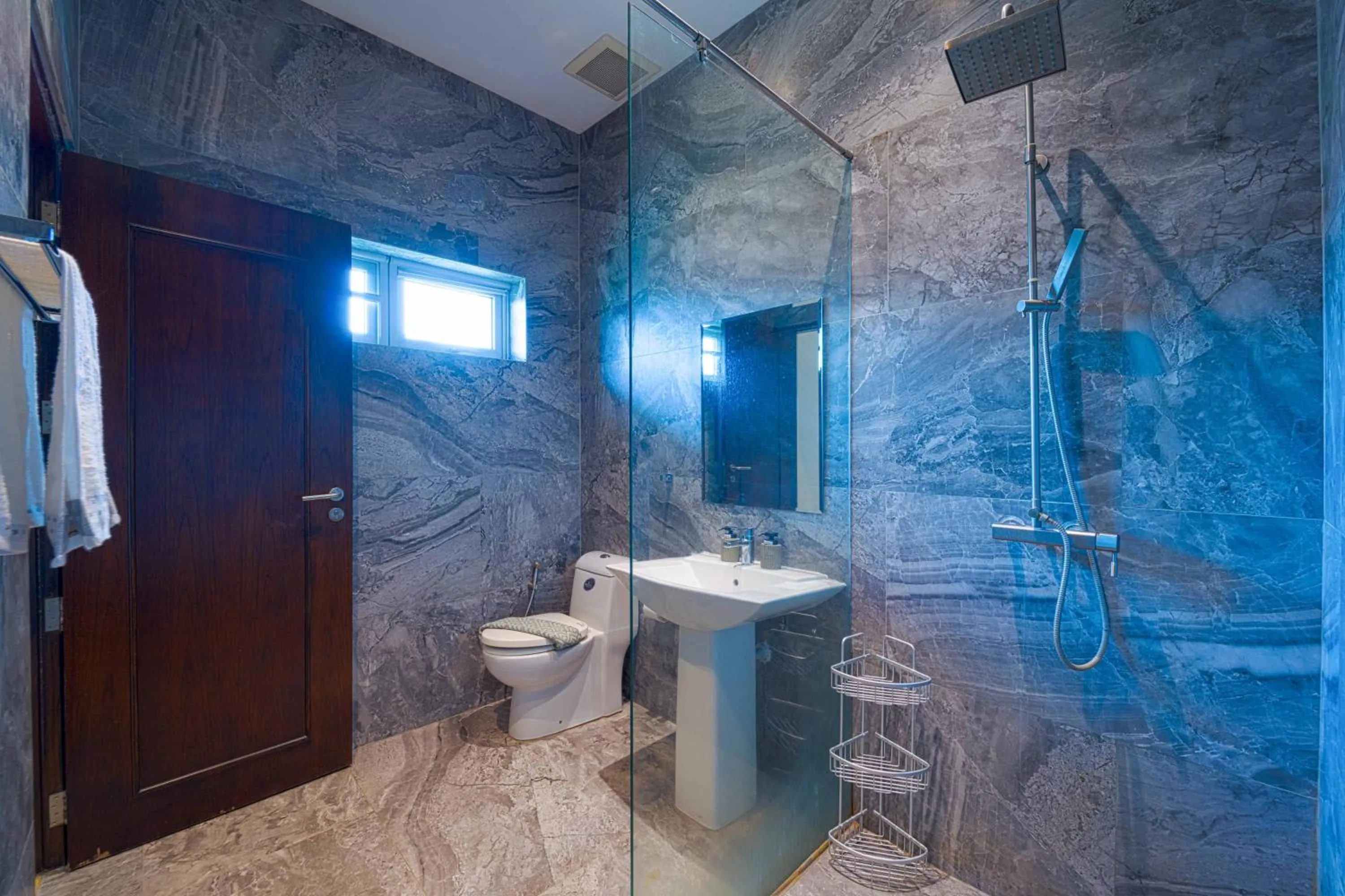 6 Bedroom Luxury Villa on Golf Course PH125