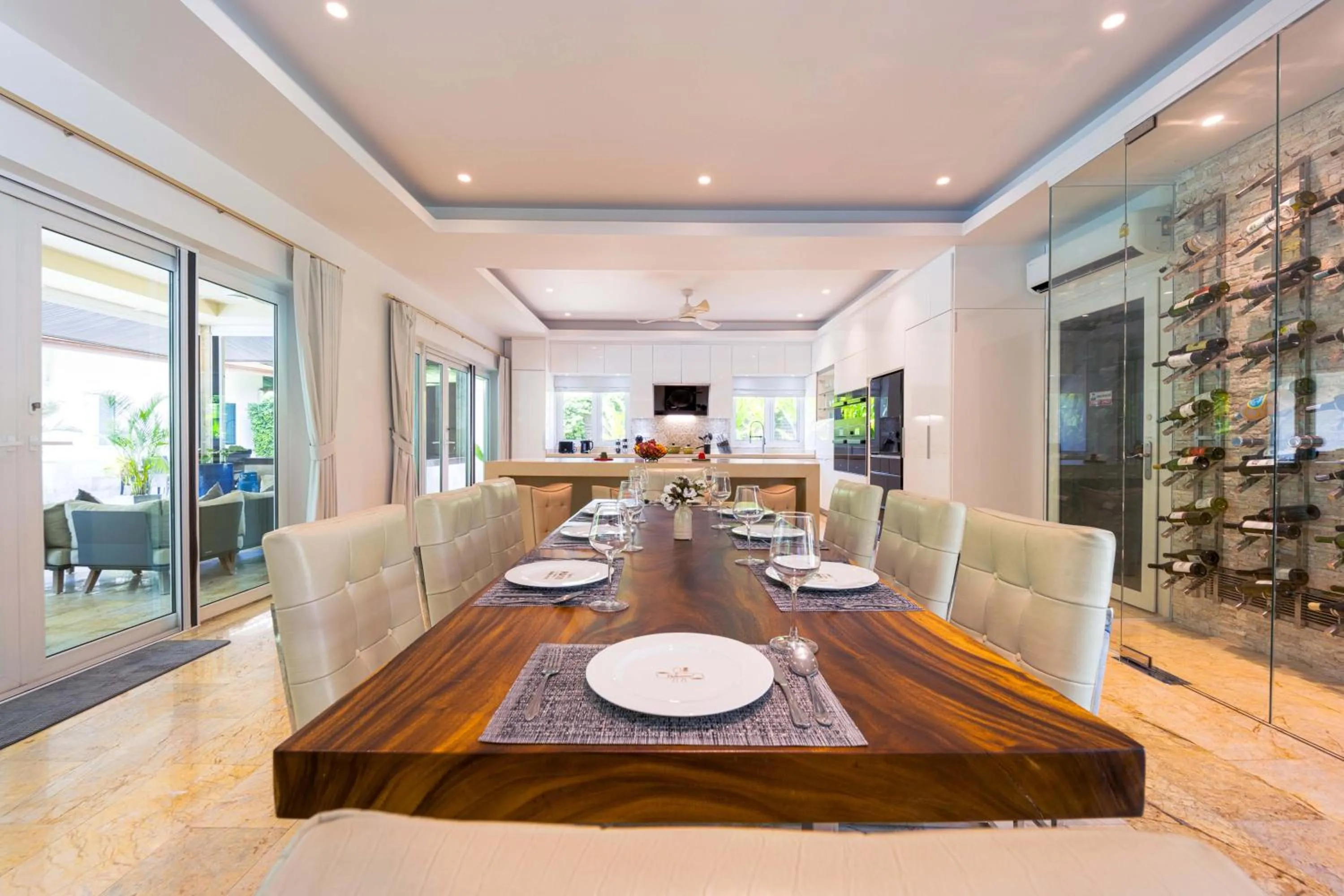 6 Bedroom Luxury Villa on Golf Course PH125