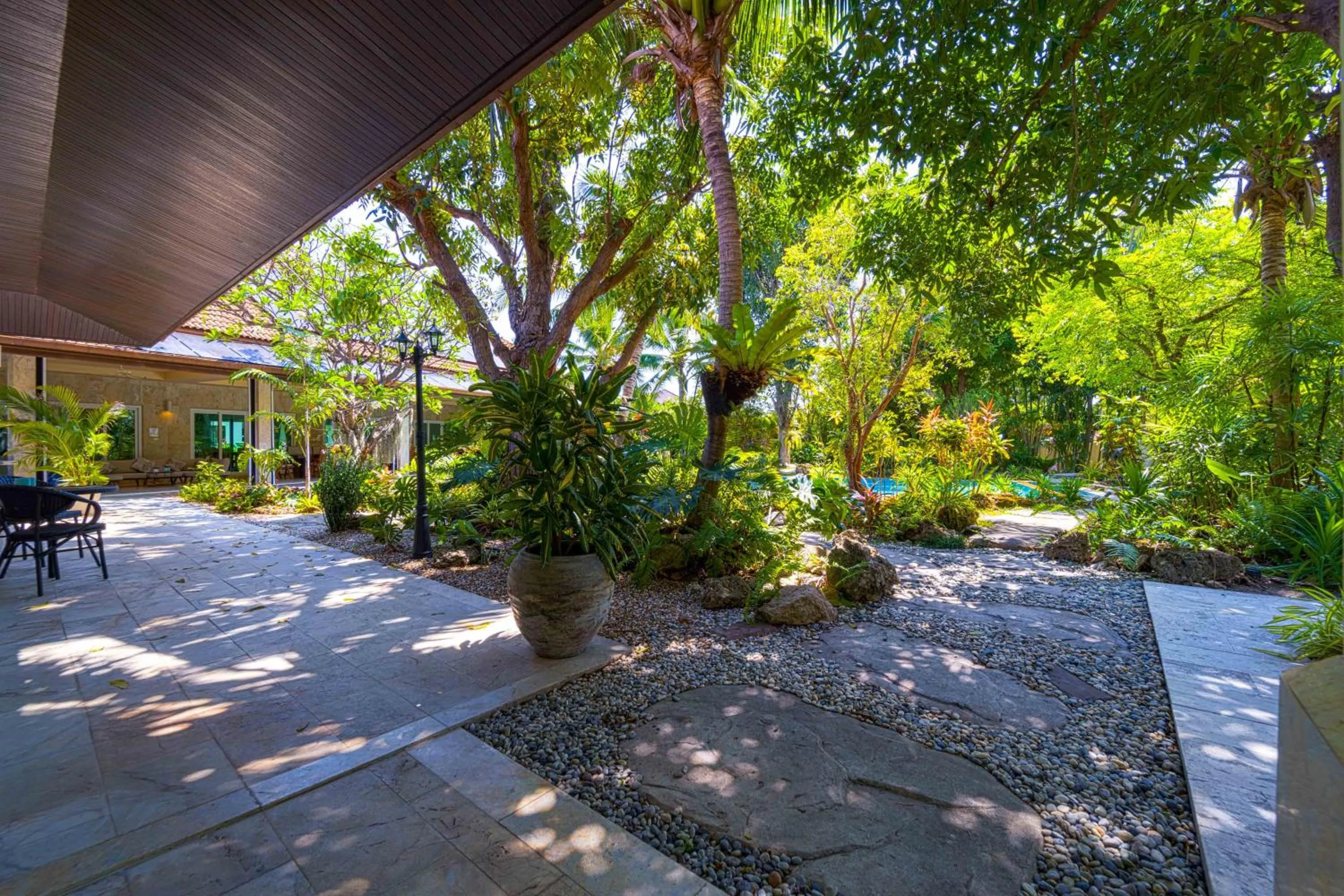 6 Bedroom Luxury Villa on Golf Course PH125