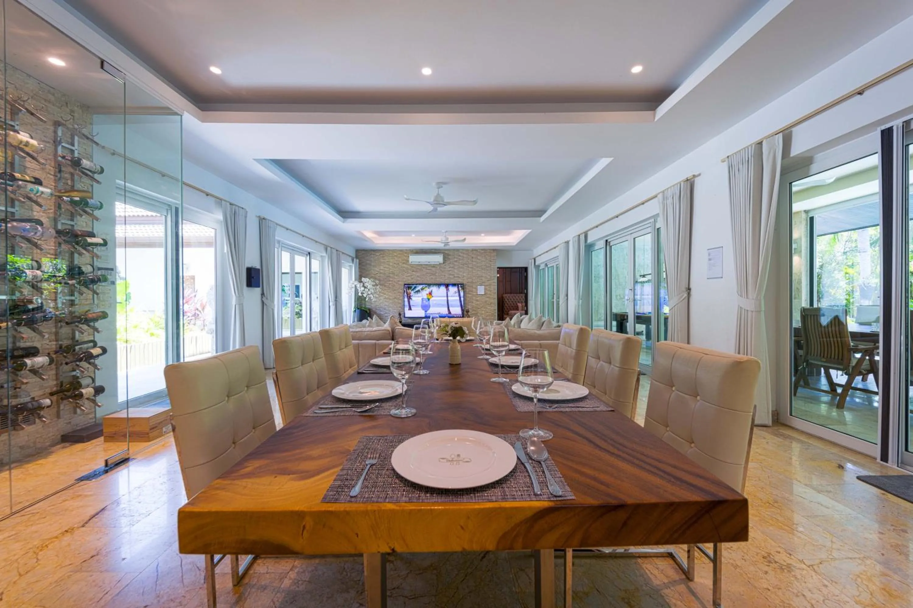 6 Bedroom Luxury Villa on Golf Course PH125