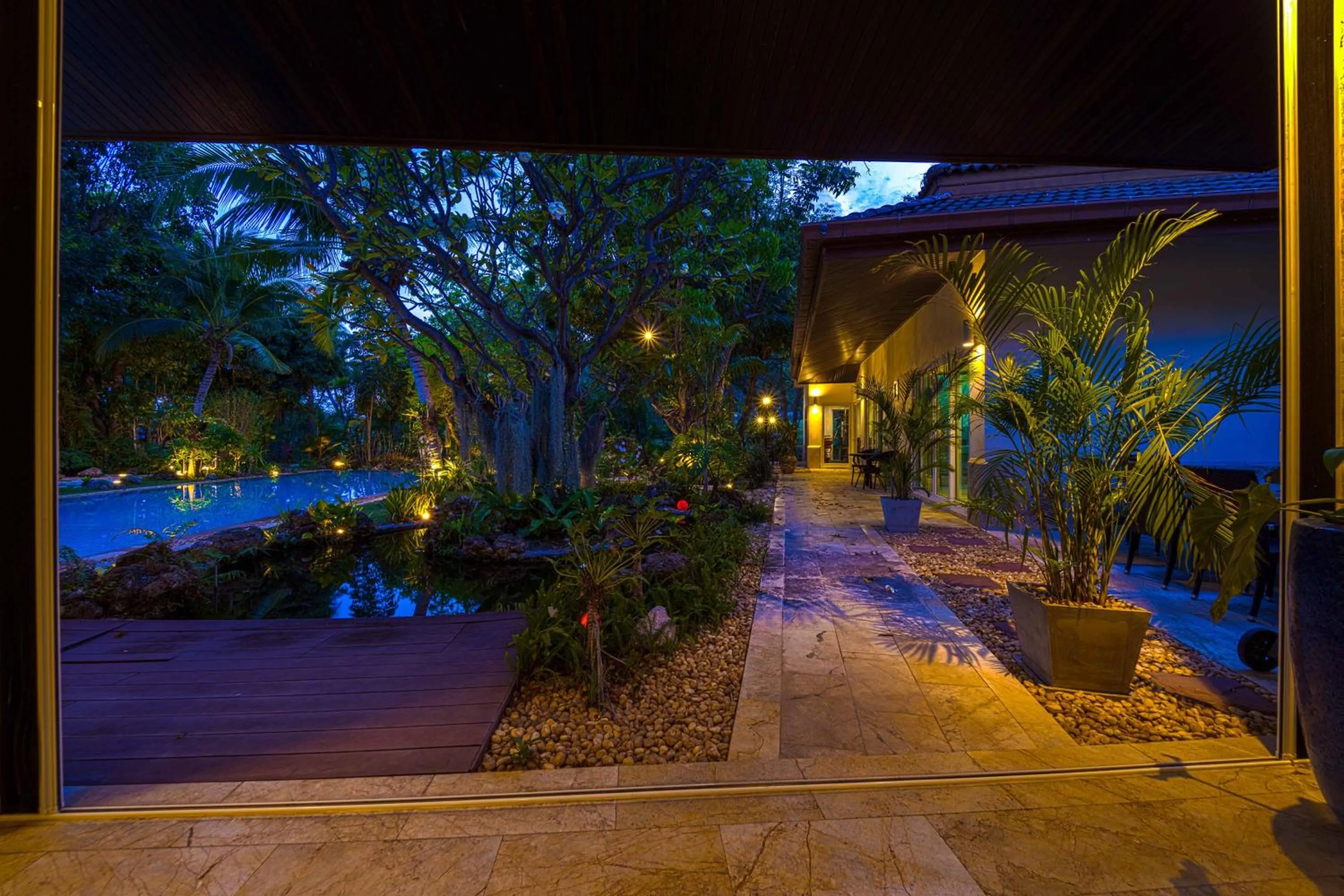 6 Bedroom Luxury Villa on Golf Course PH125