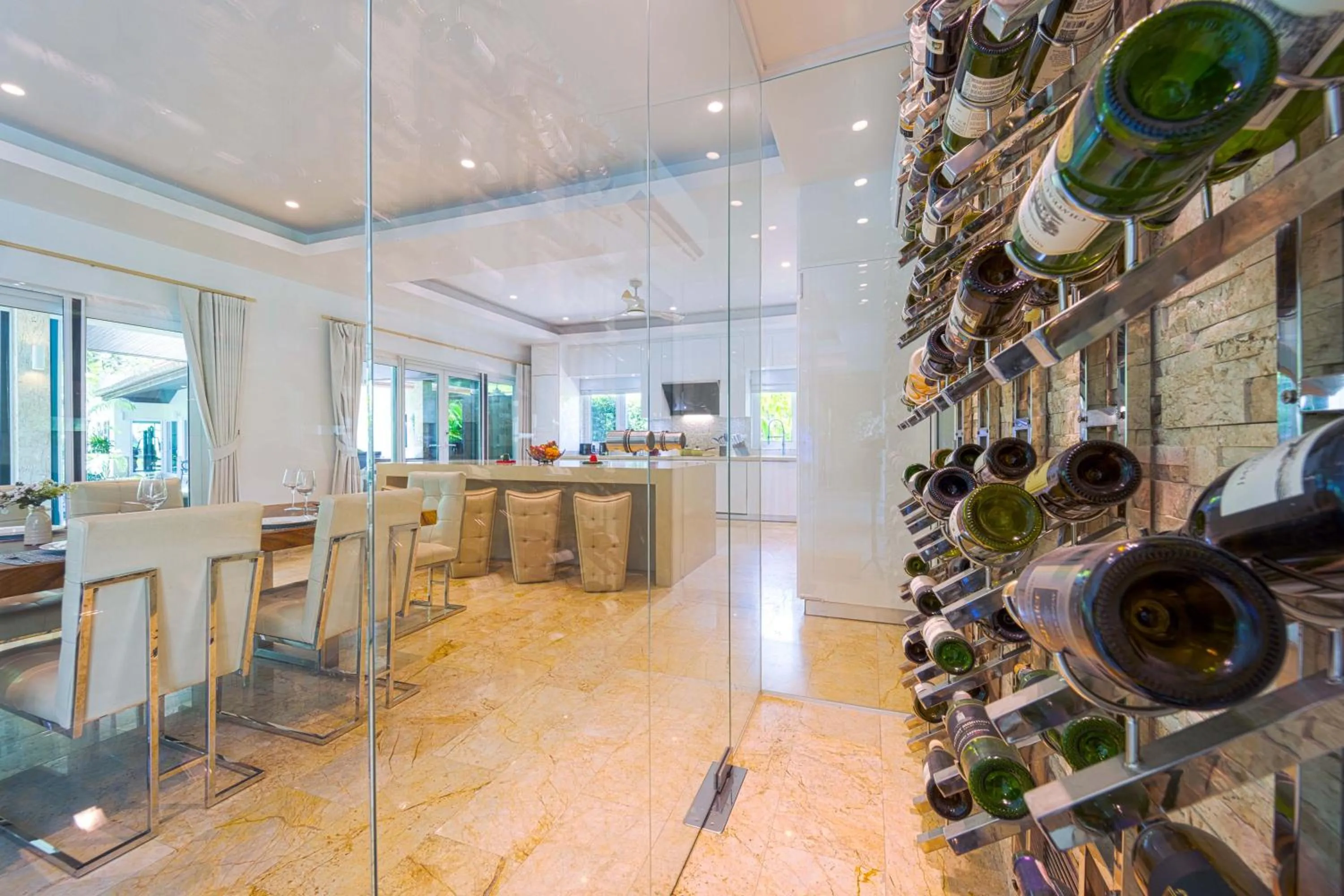 6 Bedroom Luxury Villa on Golf Course PH125