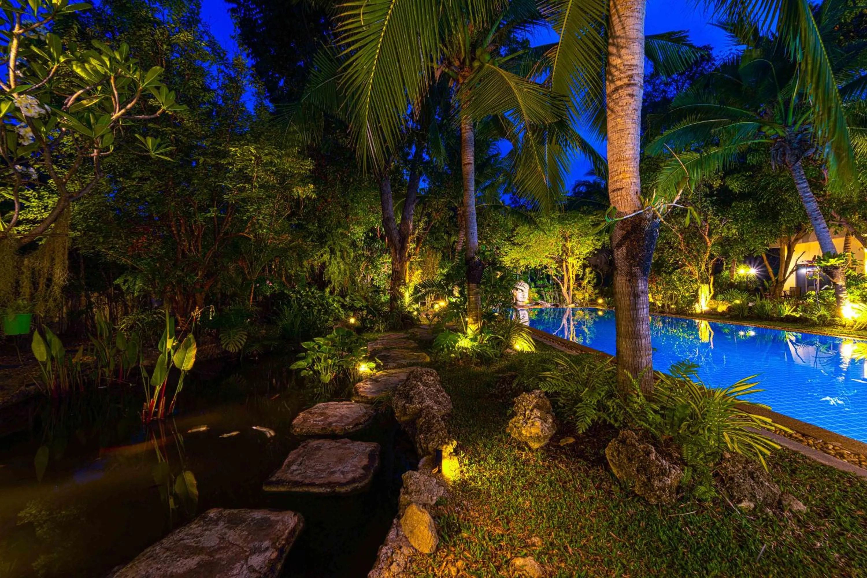 6 Bedroom Luxury Villa on Golf Course PH125
