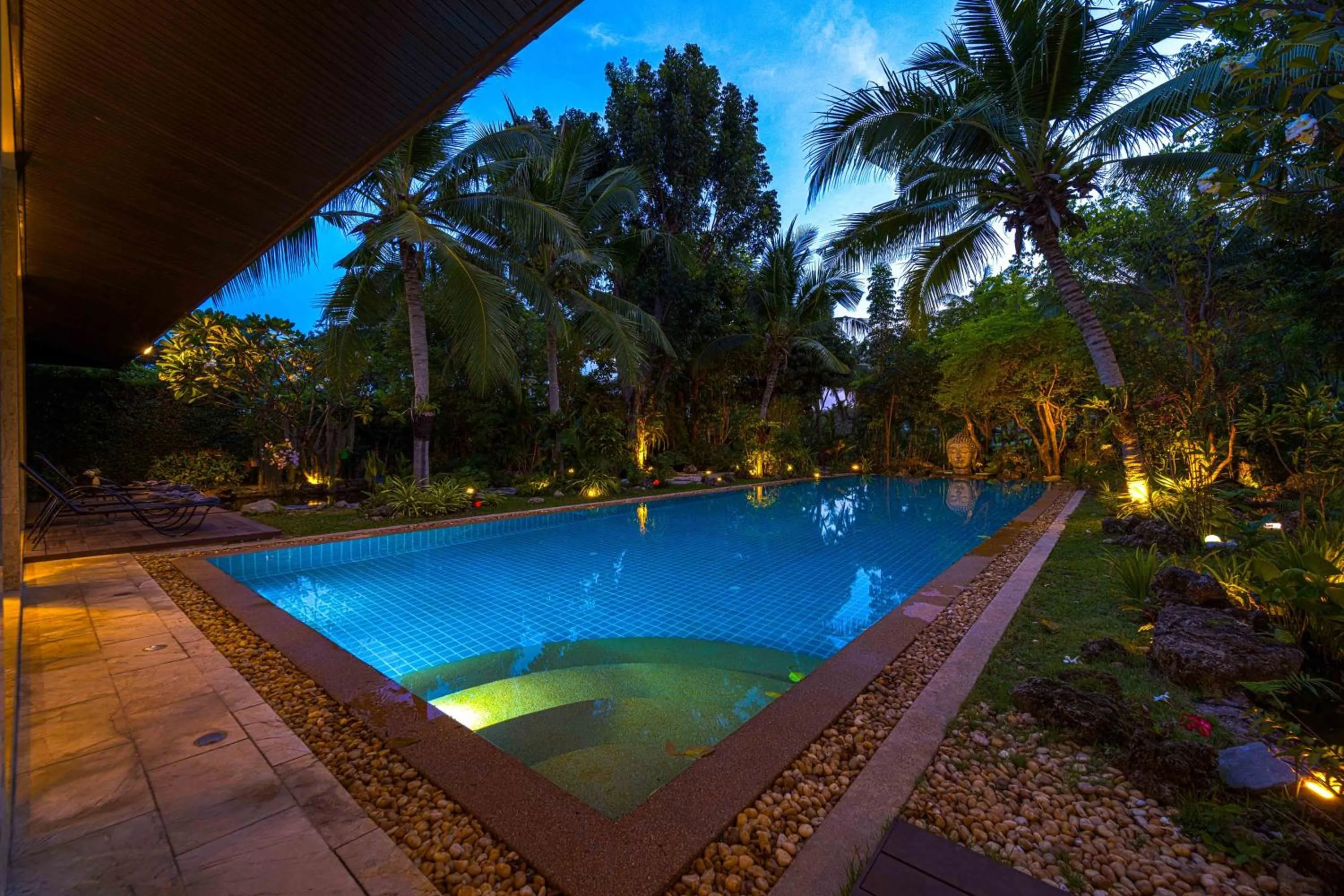 6 Bedroom Luxury Villa on Golf Course PH125
