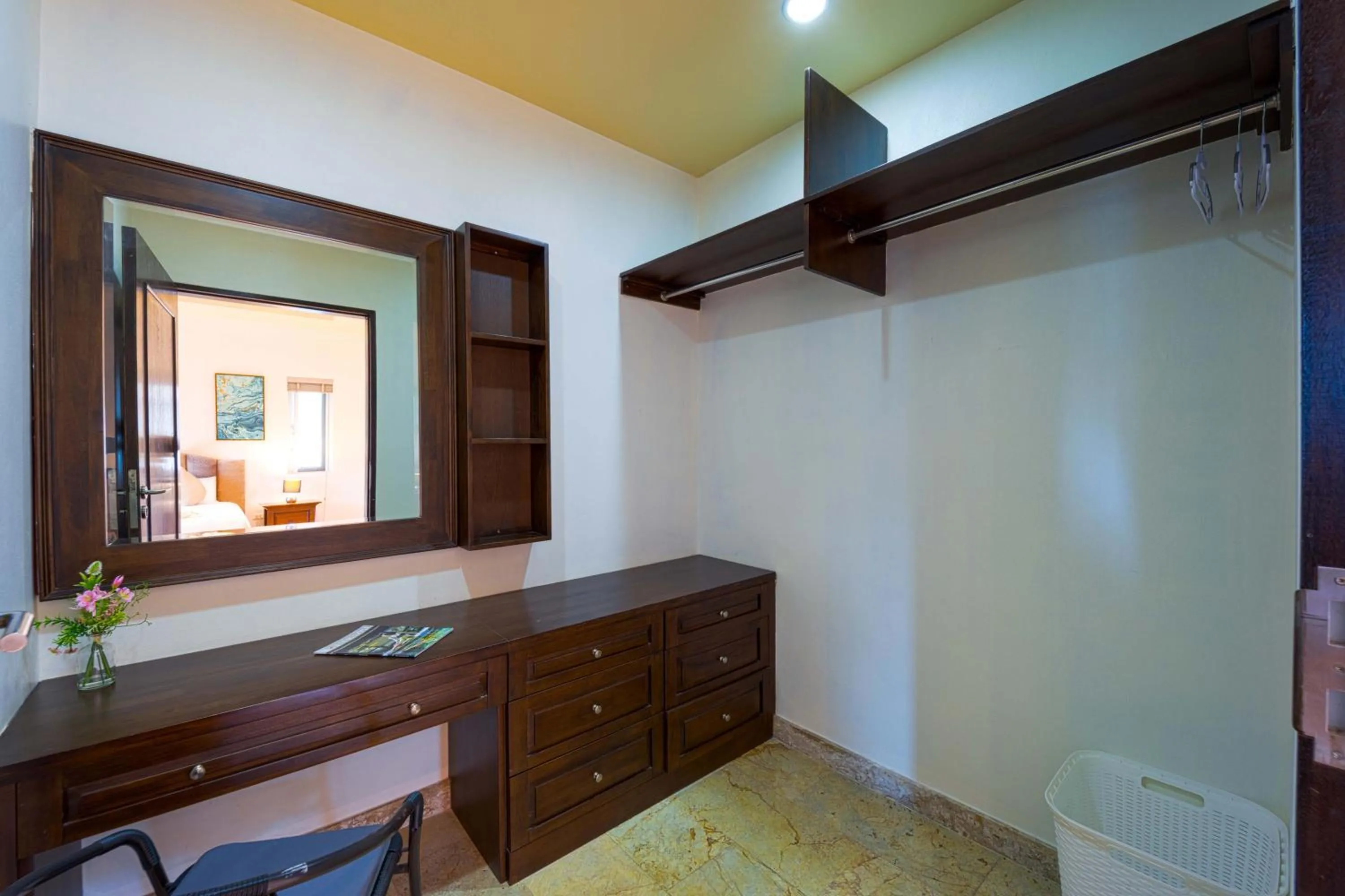 6 Bedroom Luxury Villa on Golf Course PH125