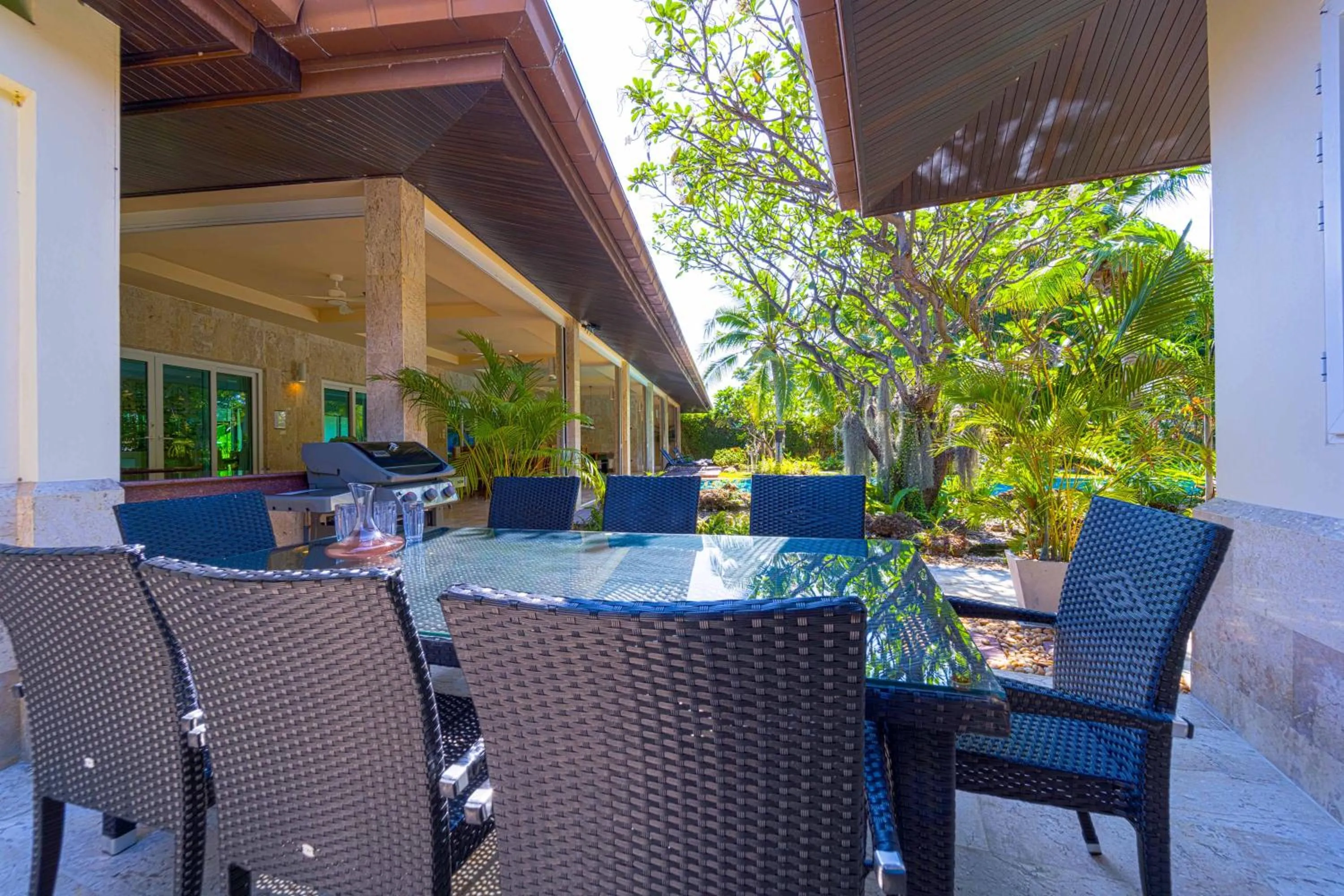 6 Bedroom Luxury Villa on Golf Course PH125