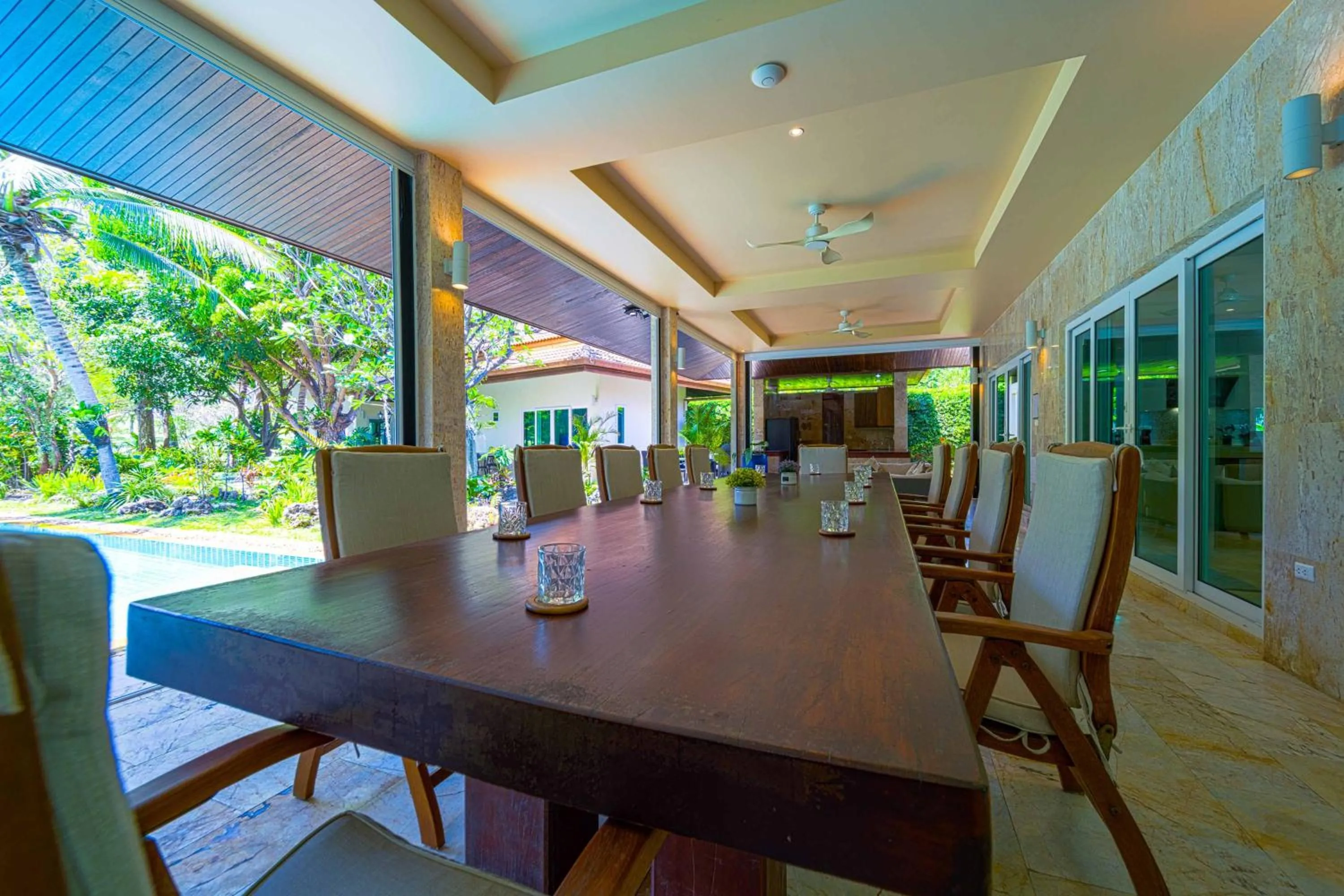 6 Bedroom Luxury Villa on Golf Course PH125