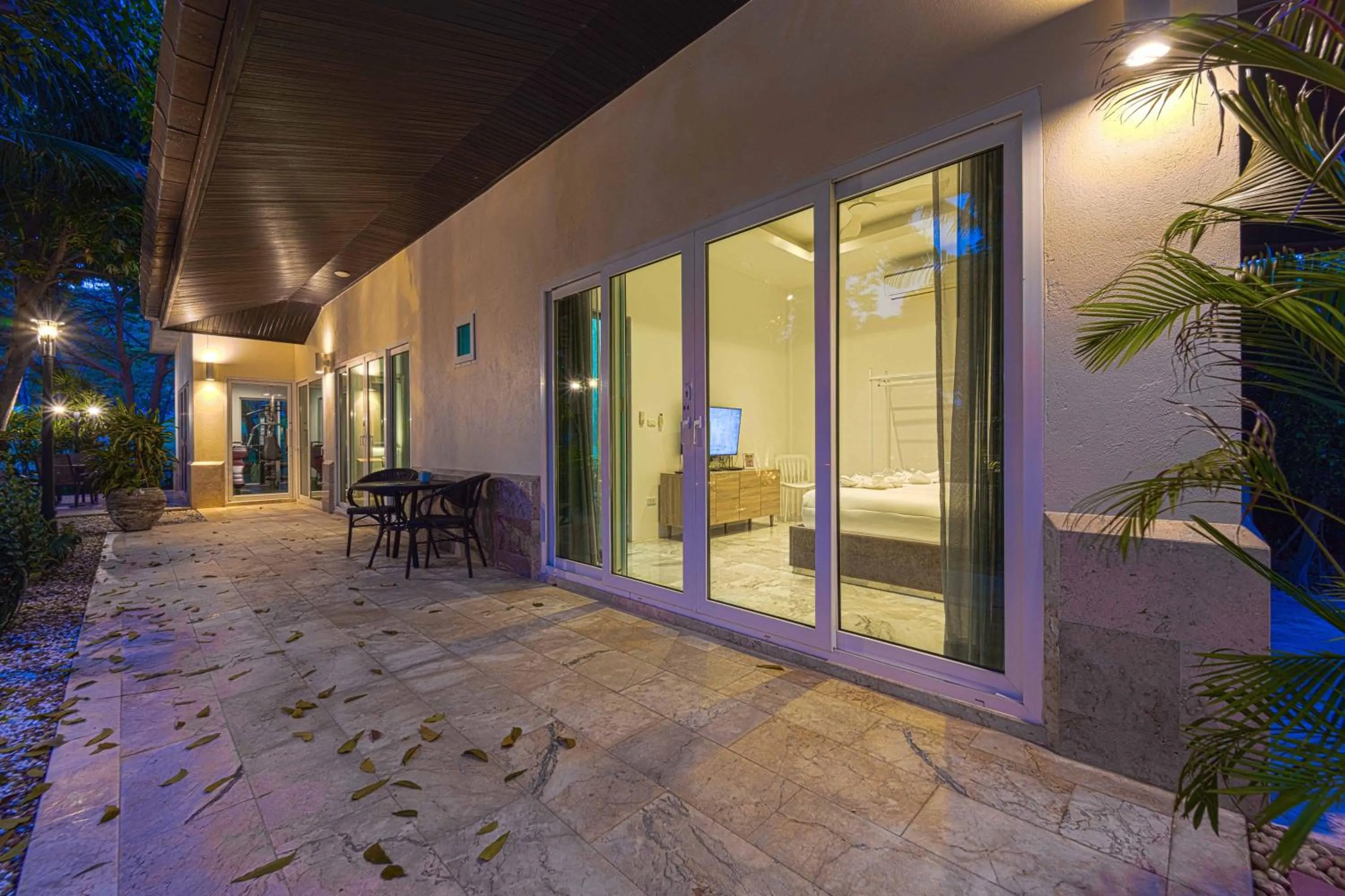 6 Bedroom Luxury Villa on Golf Course PH125