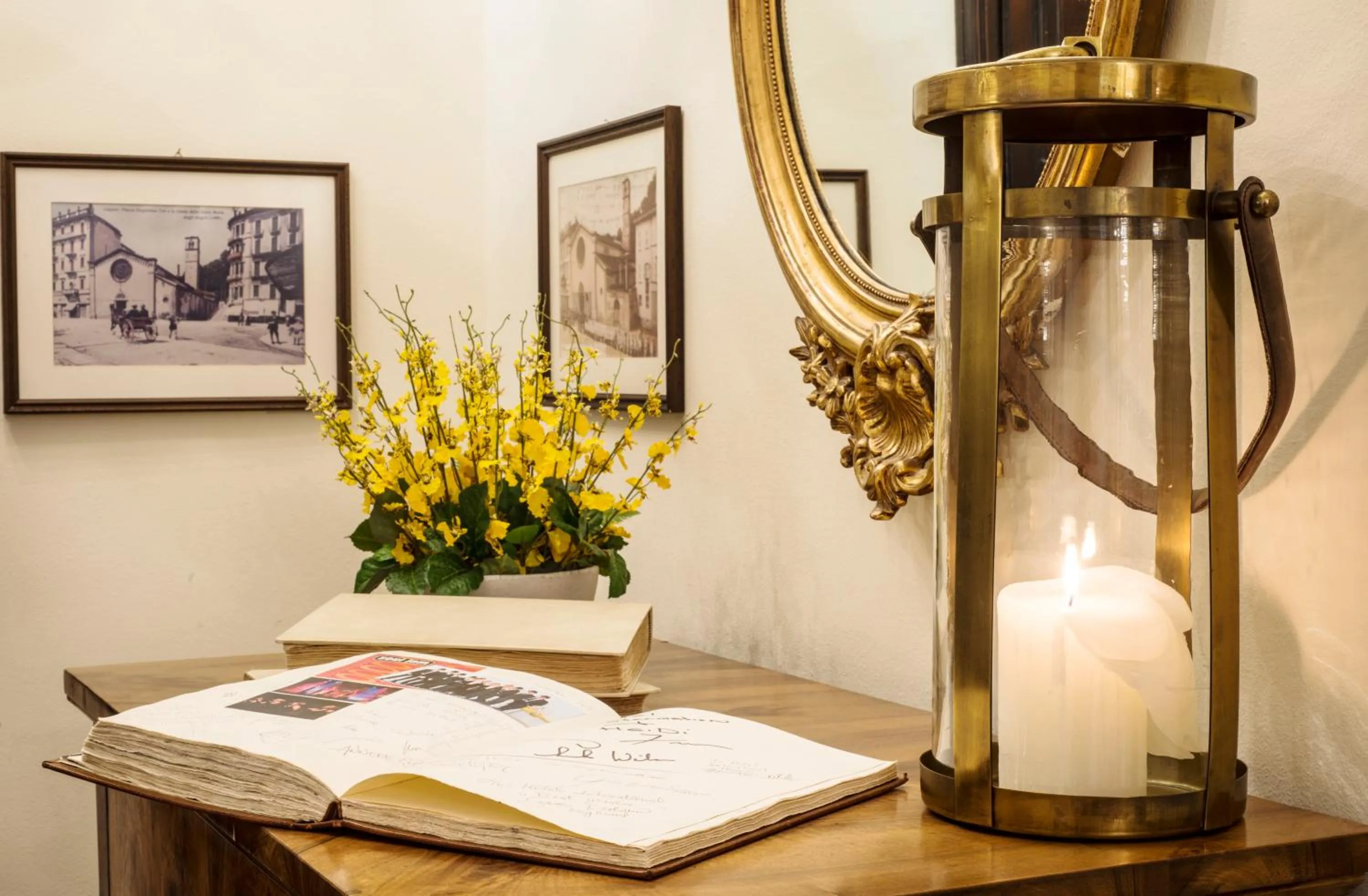 Decorative detail in International au Lac Historic Lakeside Hotel