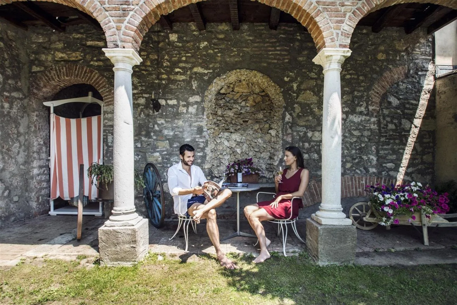 Garden in International au Lac Historic Lakeside Hotel