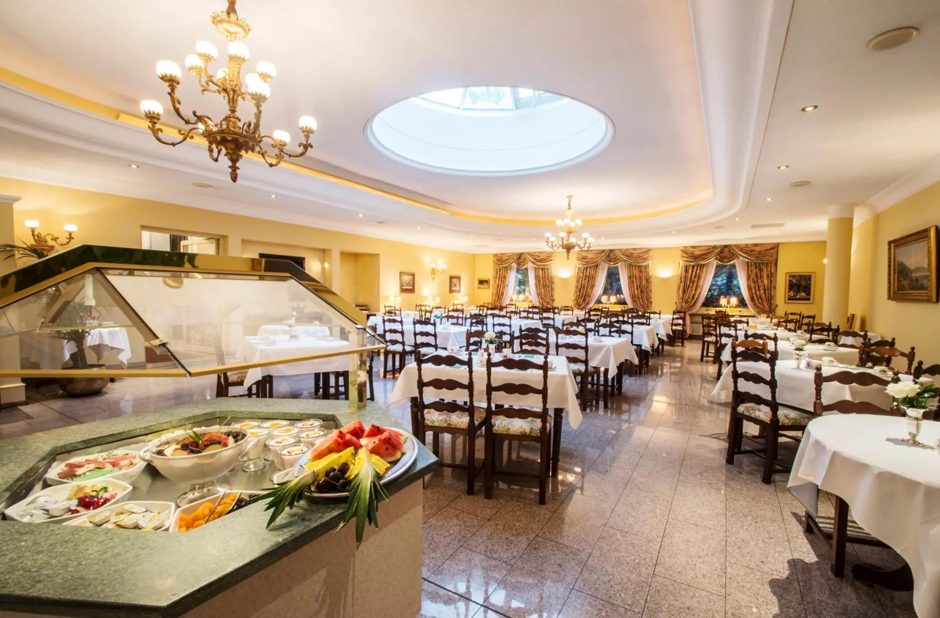 Buffet breakfast in International au Lac Historic Lakeside Hotel Buffet breakfast in International au Lac Historic Lakeside Hotel