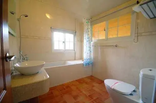 Superior Quadruple Room in Euro Country Villa Superior Quadruple Room in Euro Country Villa