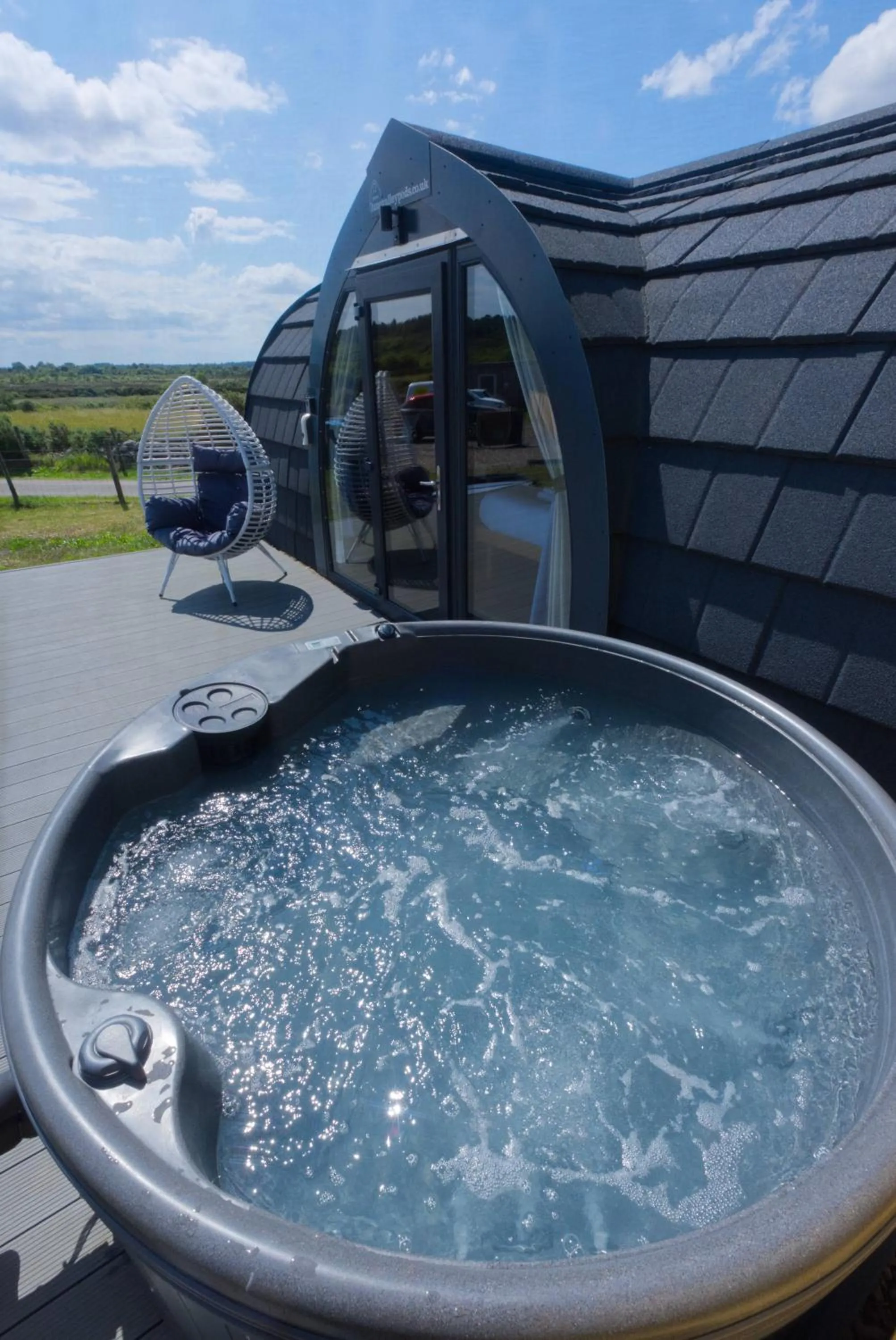Hot Tub in North Coast 500 Pods - Brora