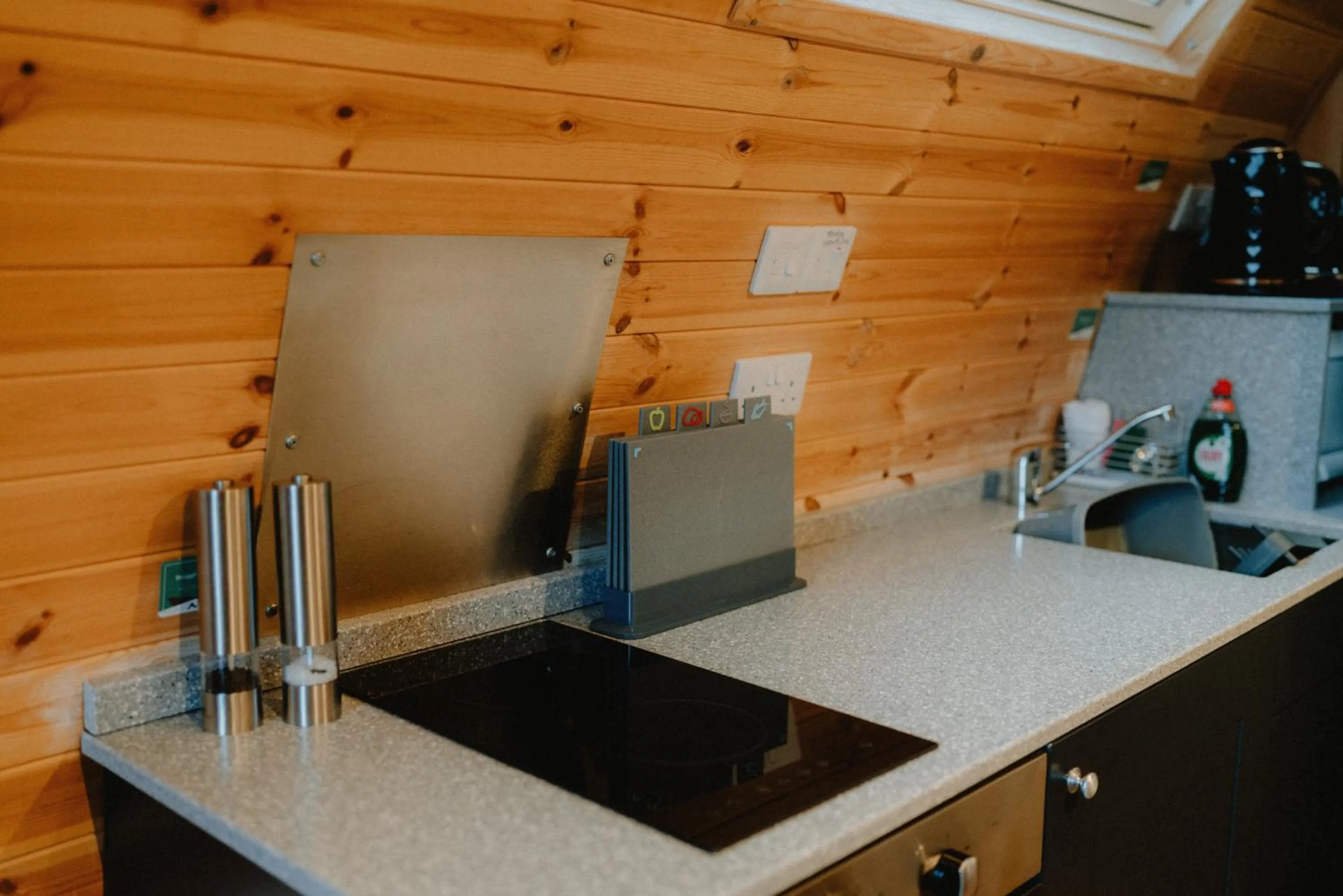 Kitchen or kitchenette in North Coast 500 Pods - Brora