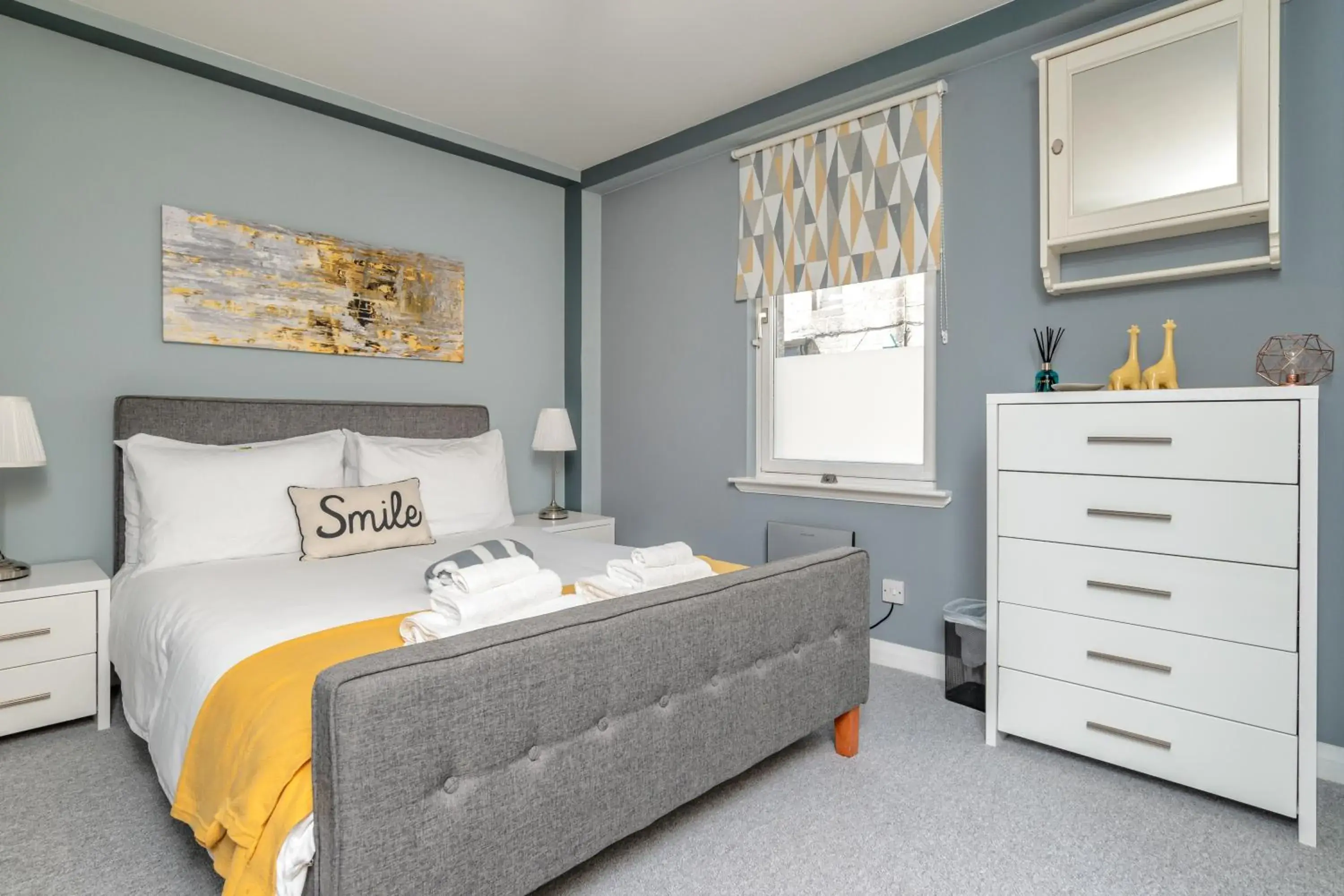 Historic Location, Private Parking, Ground Floor Luxury Flat Historic Location, Private Parking, Ground Floor Luxury Flat