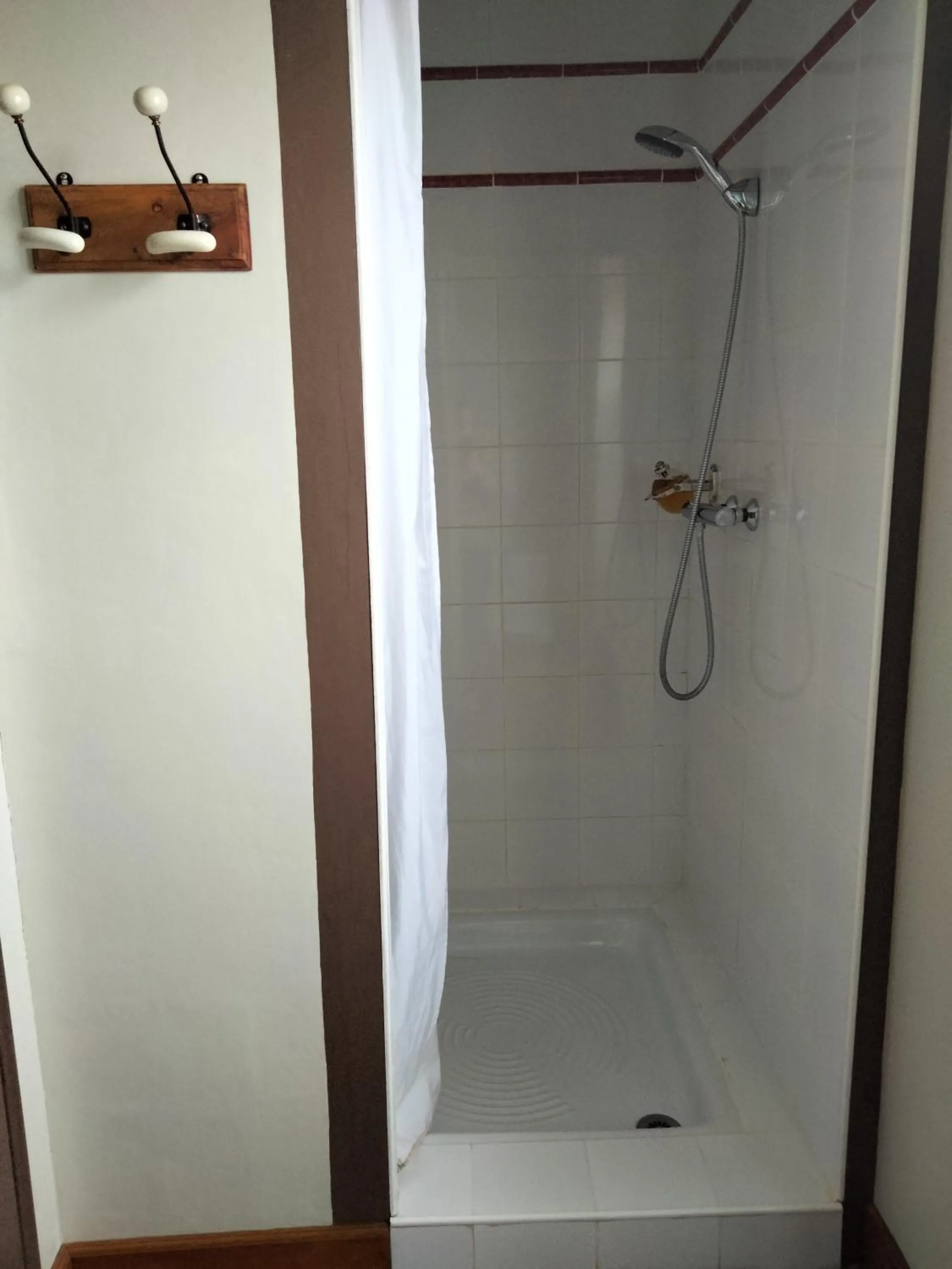 Shower in Moulins de Clan