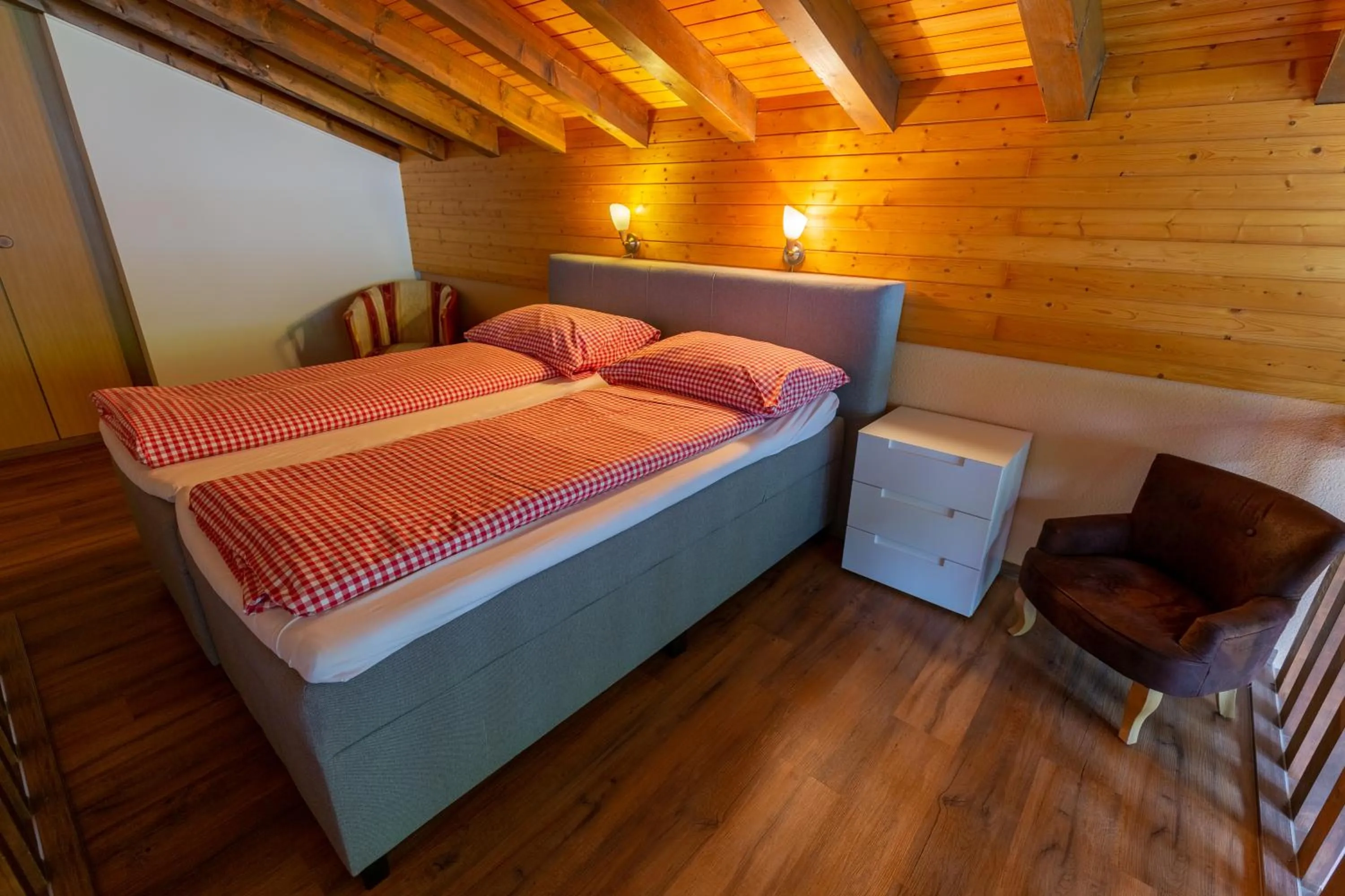 Bedroom, Bed in Chalet-Hotel Beau-Site