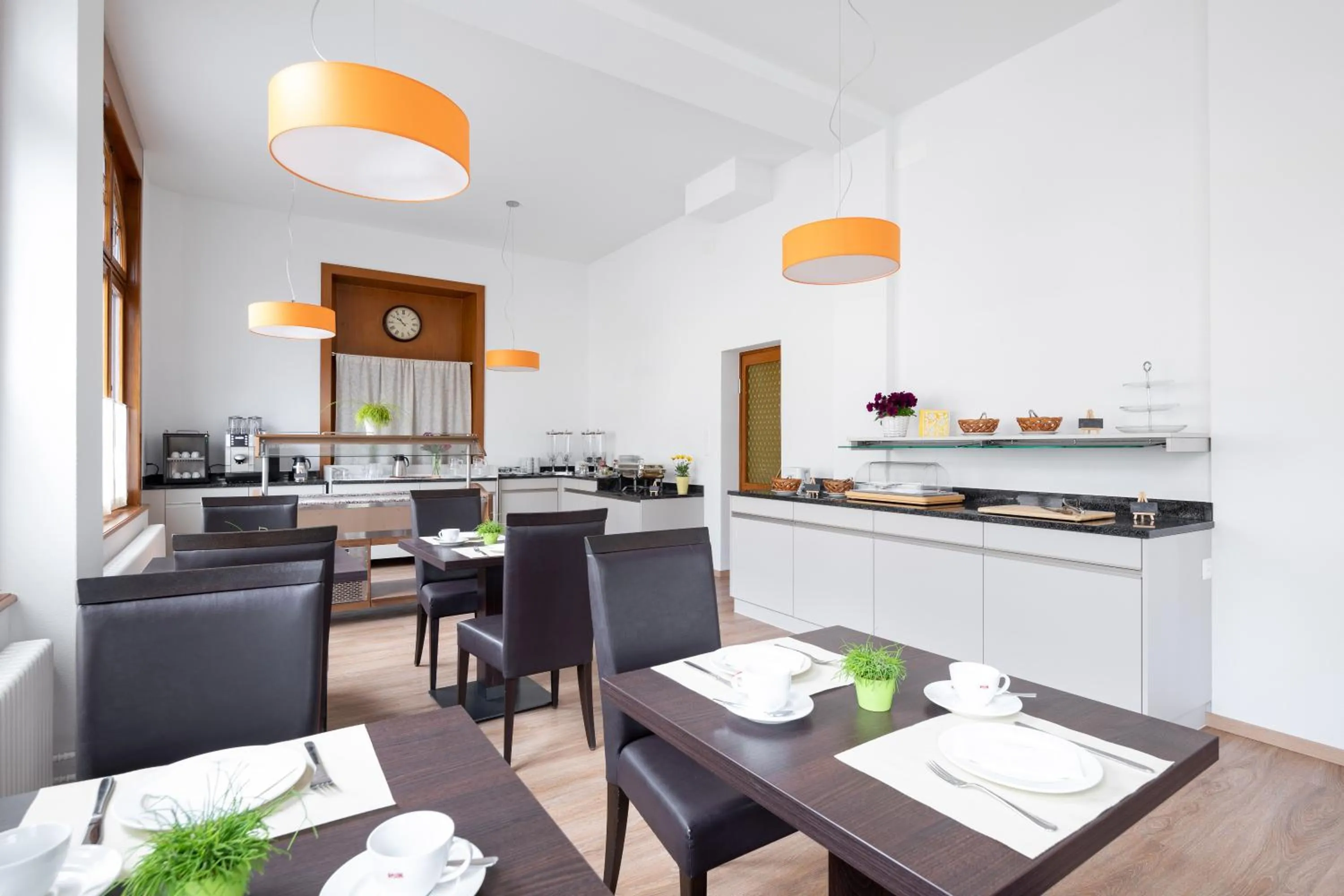 Dining area in Hotel Lötschberg