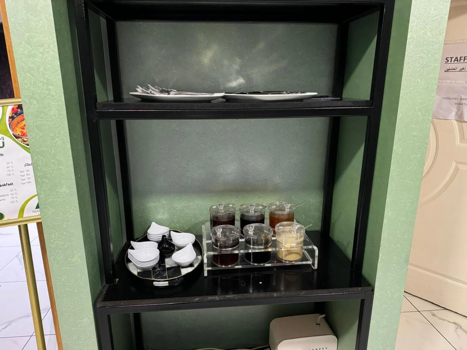 Breakfast in Marina Green Suite & Residence