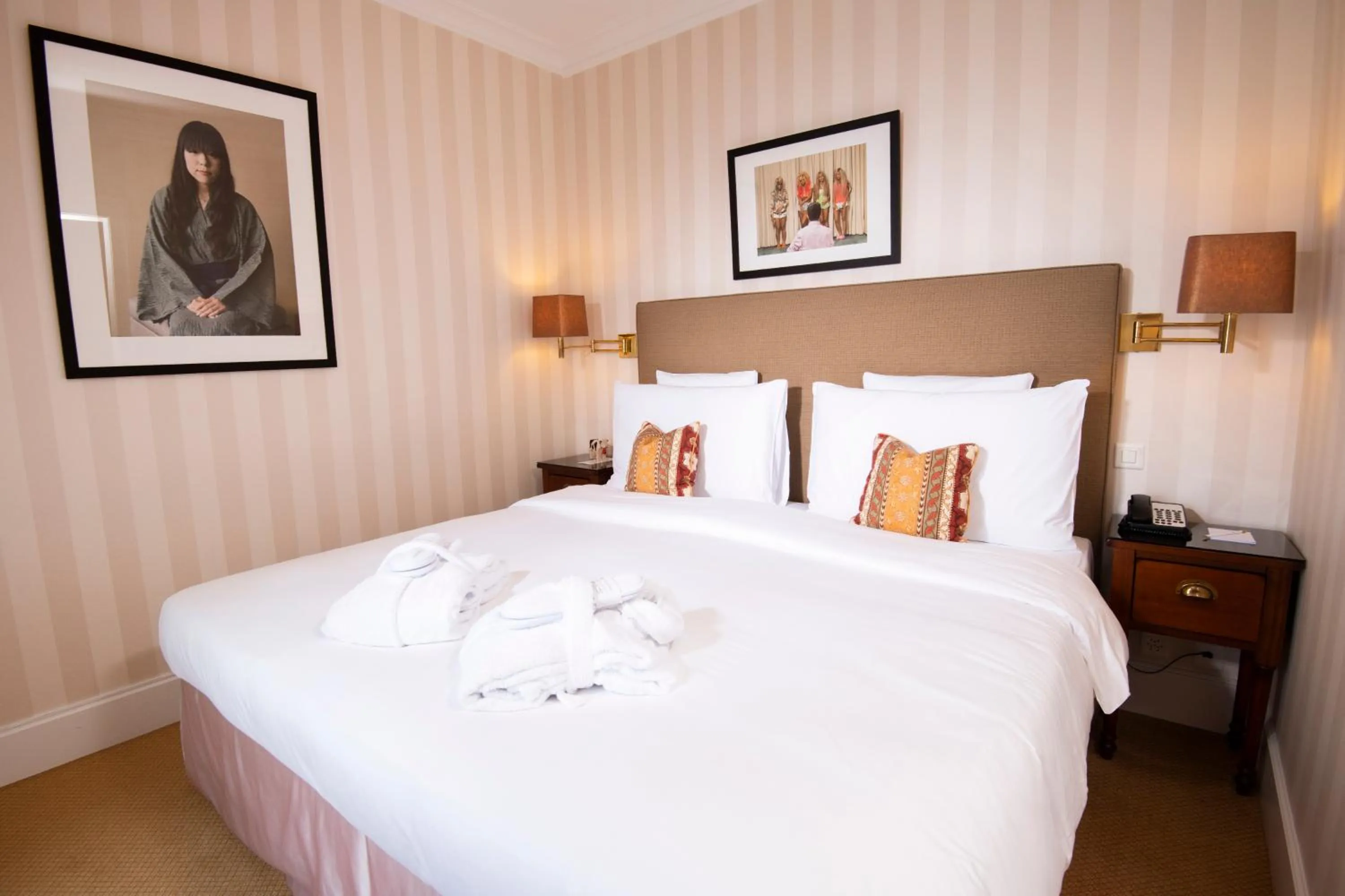 Bed in Hôtel Des Trois Couronnes & Spa - The Leading Hotels of the World