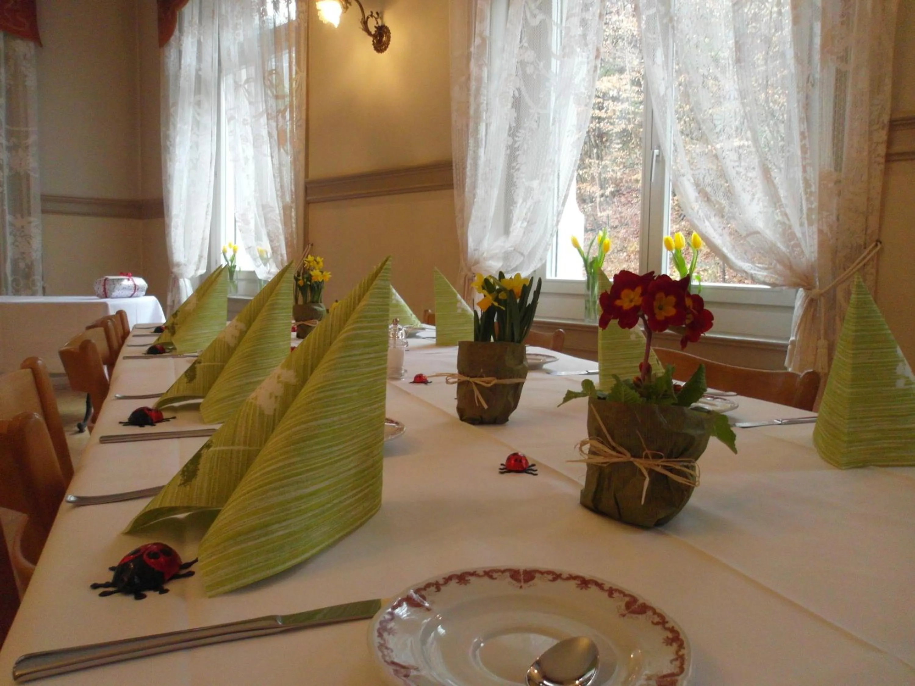 Restaurant/places to eat in Waldhotel Unspunnen