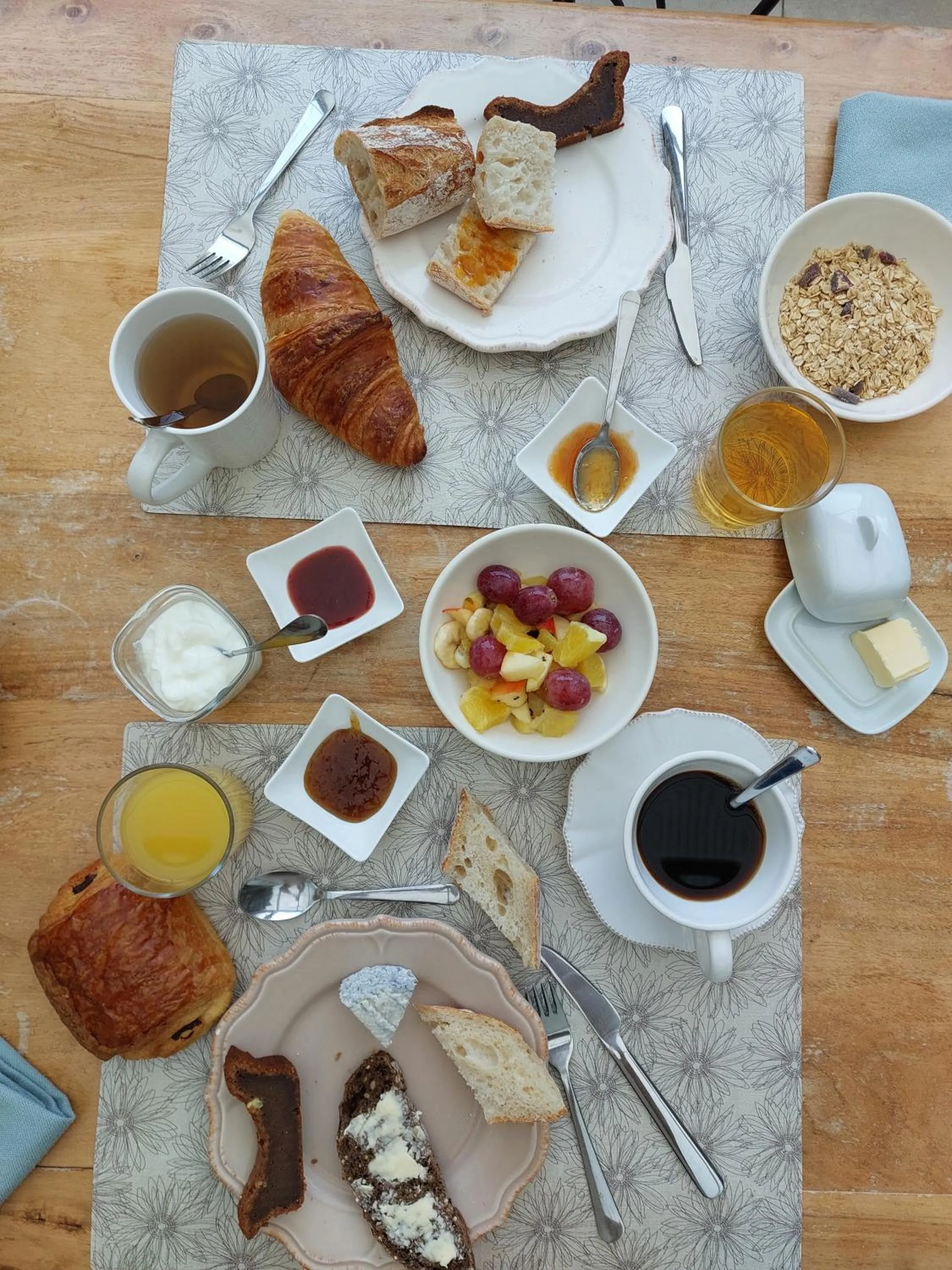 Food and drinks in Traînefeuilles - Chambres d'hôtes proche Zoo de Beauval