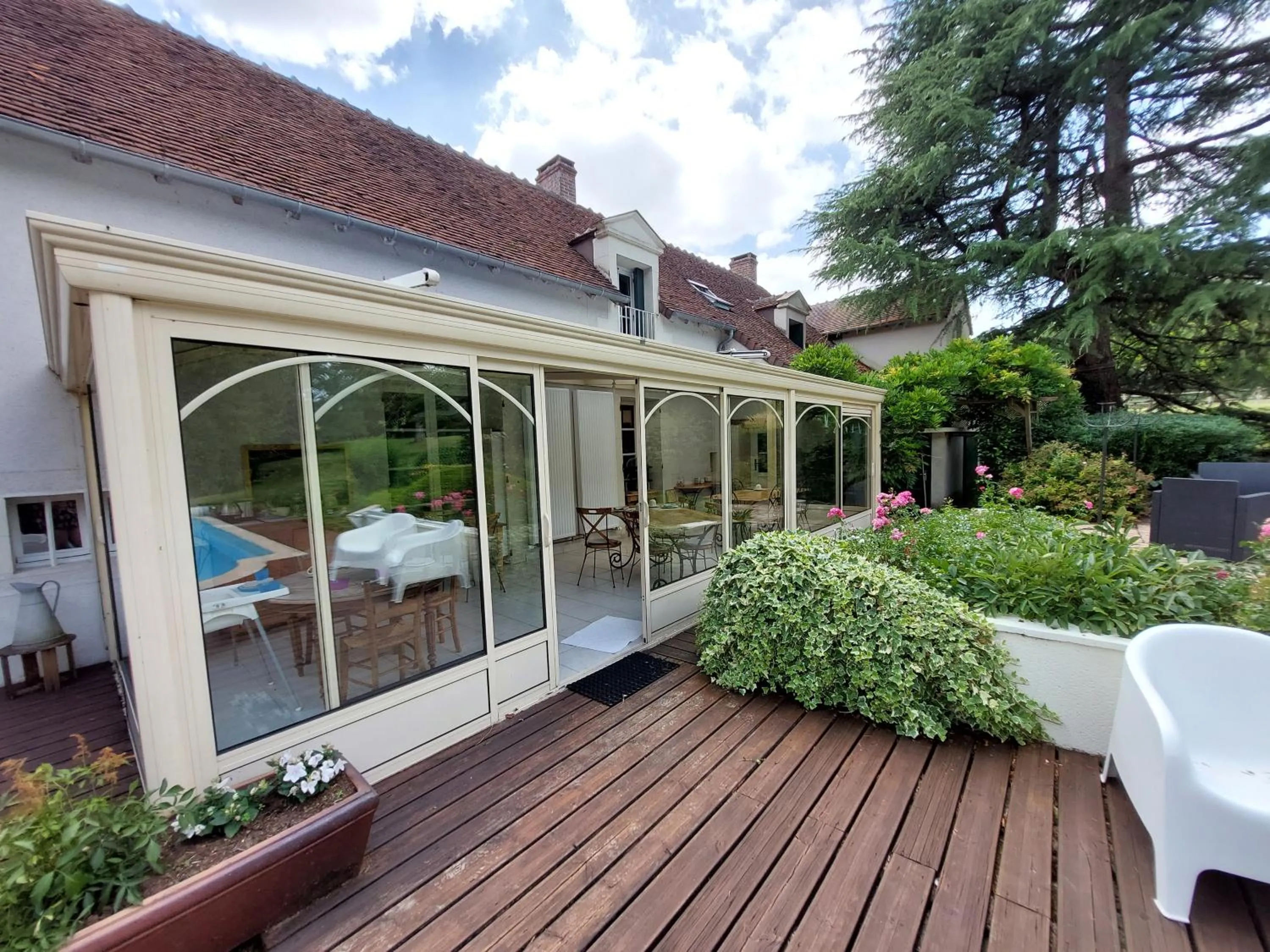 Patio in Traînefeuilles - Chambres d'hôtes proche Zoo de Beauval
