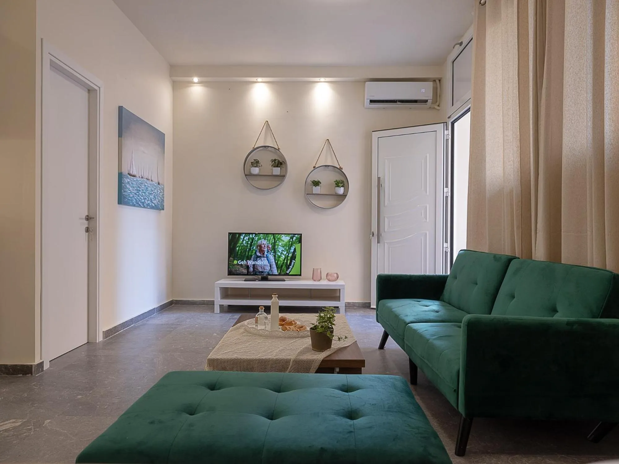 TV and multimedia in Luxury Apts Heraklion Center