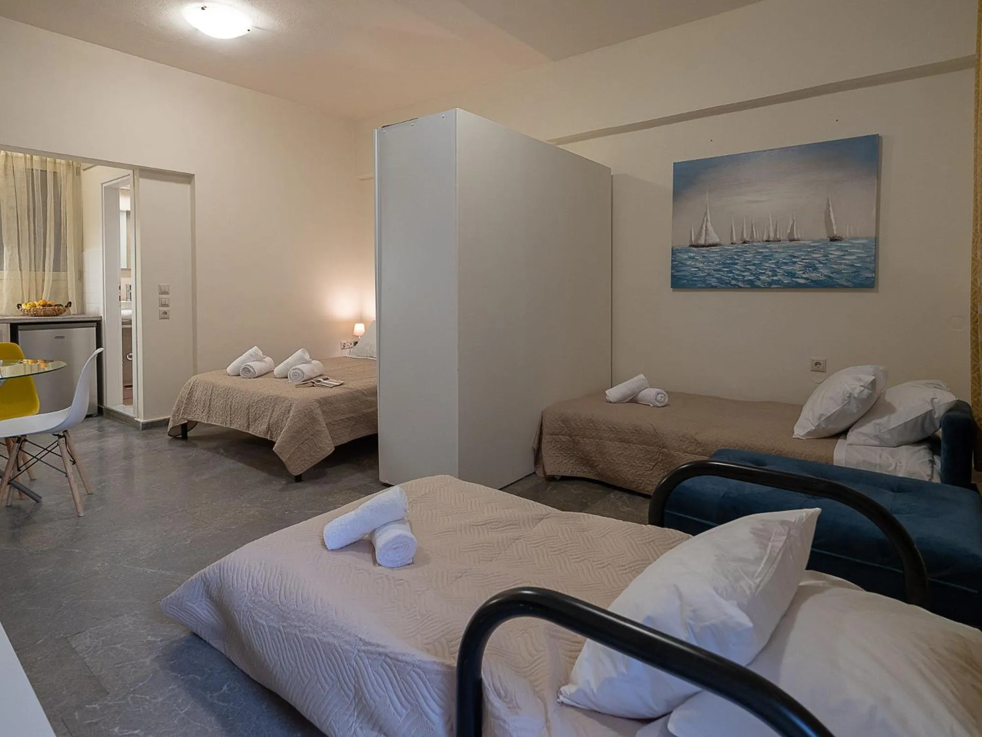 Bed in Luxury Apts Heraklion Center