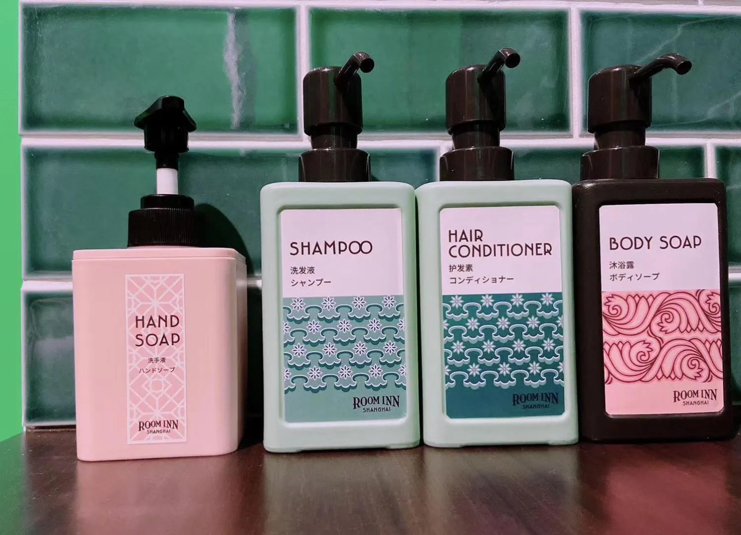 Bathroom in Room Inn Shanghai 横浜中華街 Room1-ABC