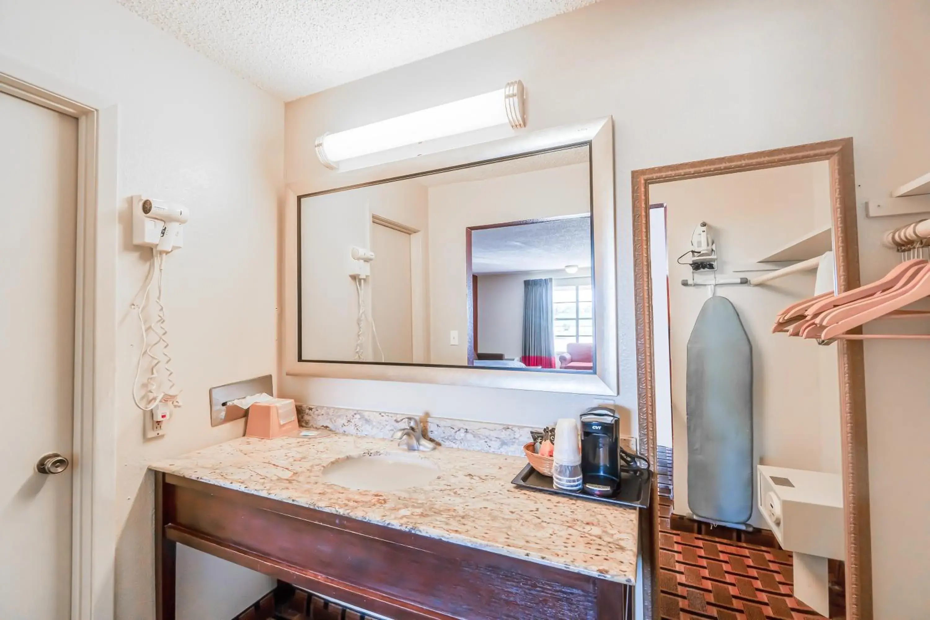 Bathroom in Lone Star Inn by OYO Vernon Texas Hwy 287 Bathroom in Lone Star Inn by OYO Vernon Texas Hwy 287