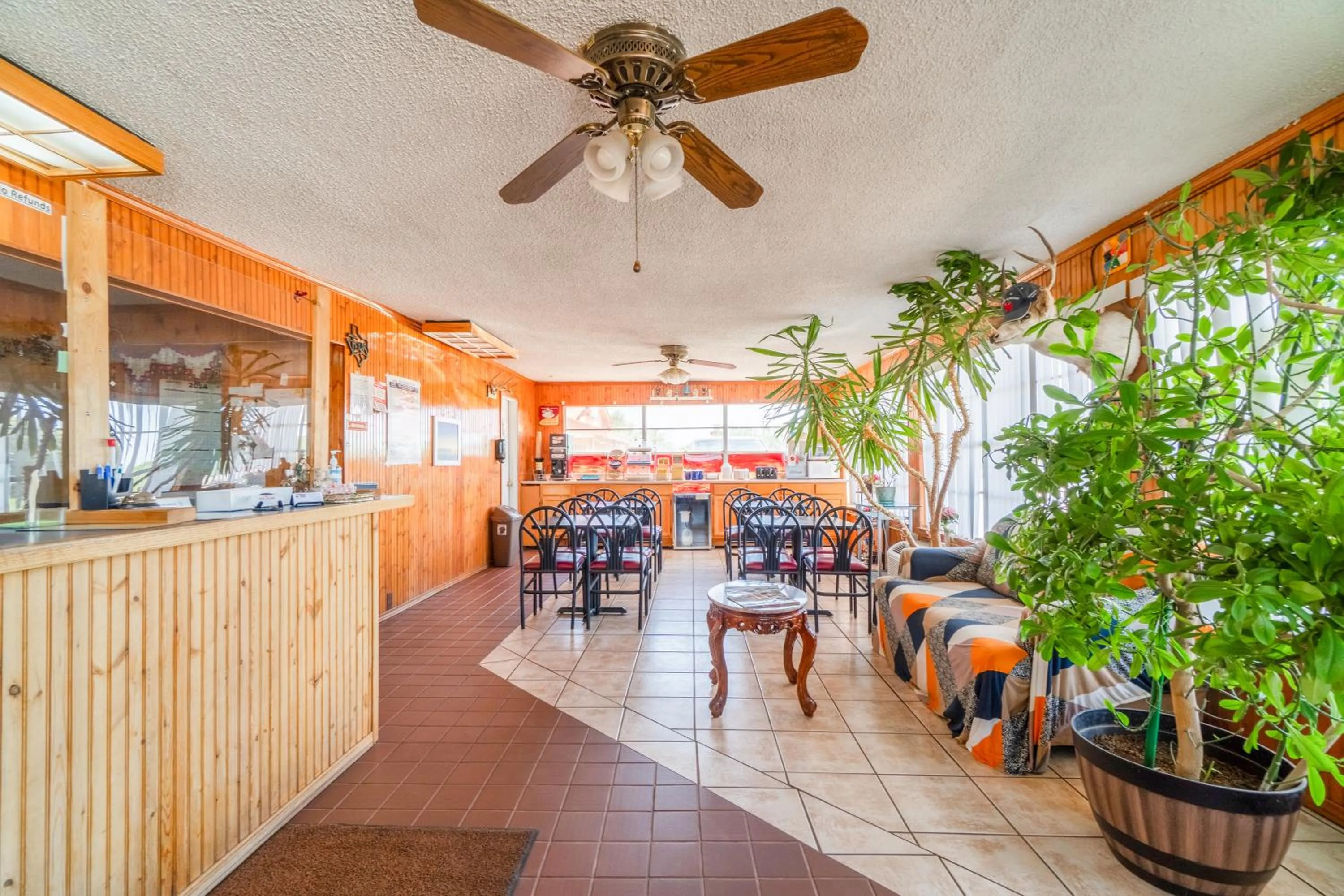 Lobby or reception in Lone Star Inn by OYO Vernon Texas Hwy 287