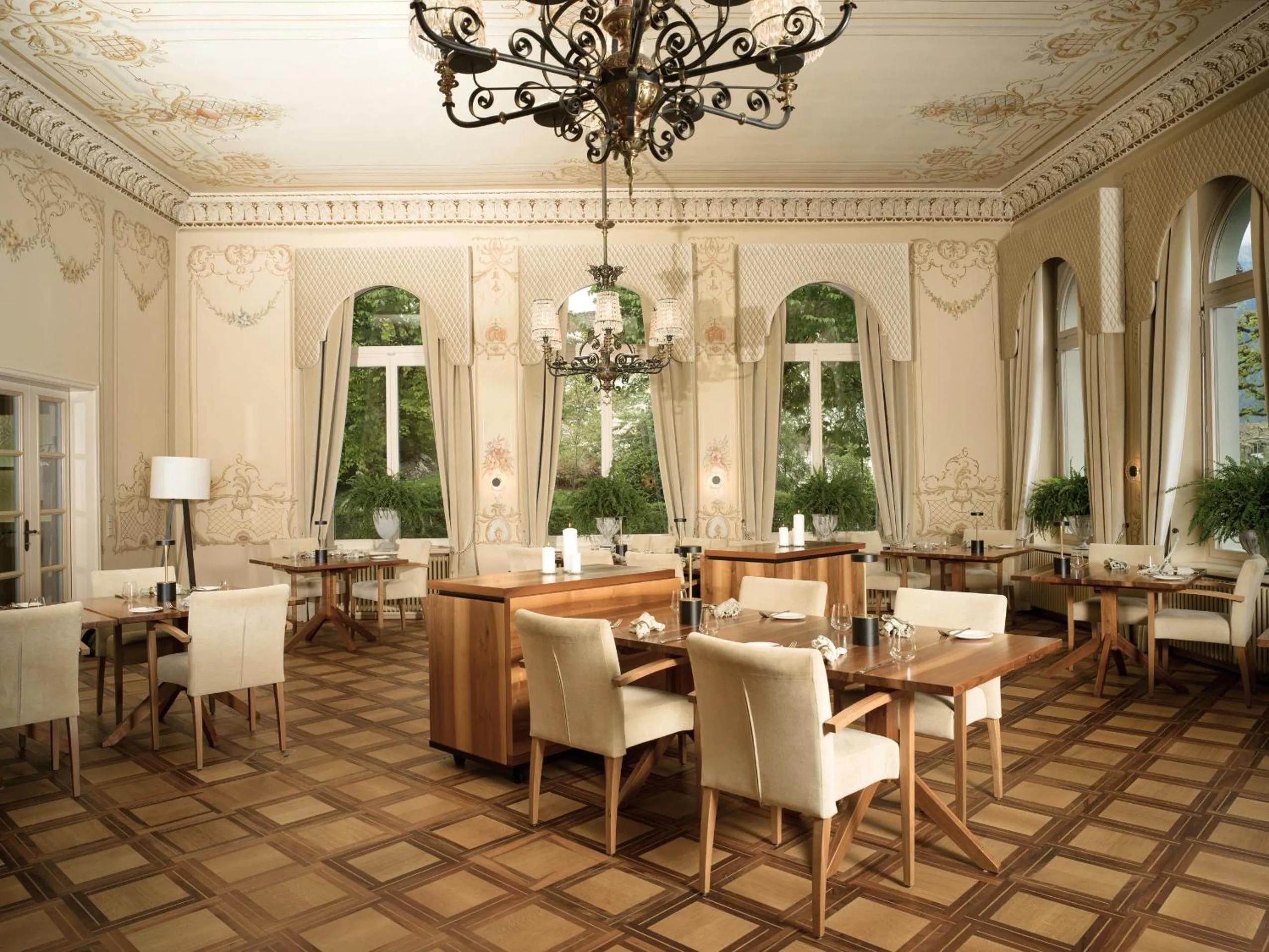 Restaurant/places to eat in Hotel Interlaken