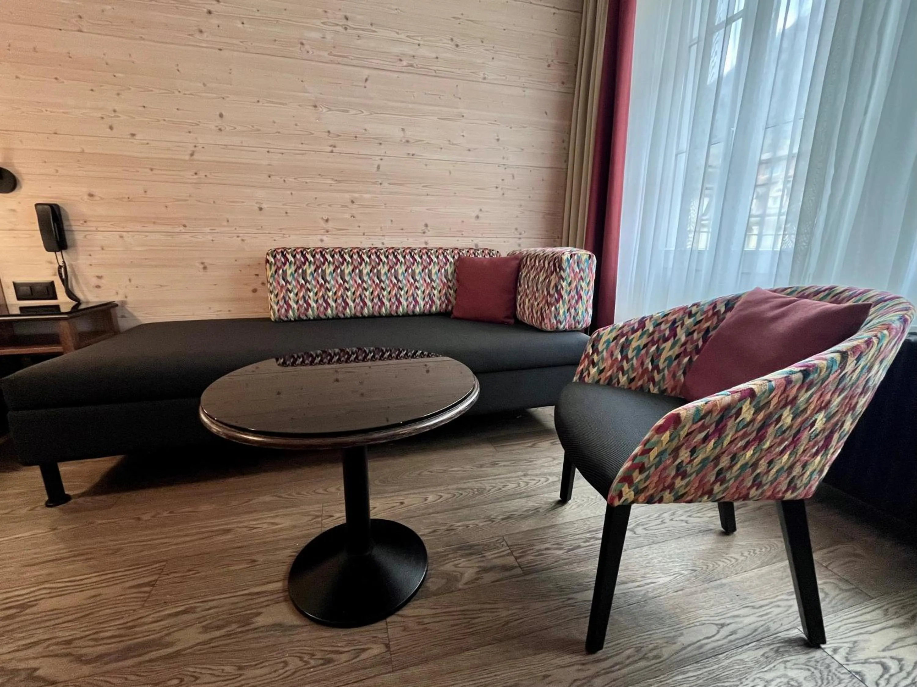 Seating area in Hotel Interlaken