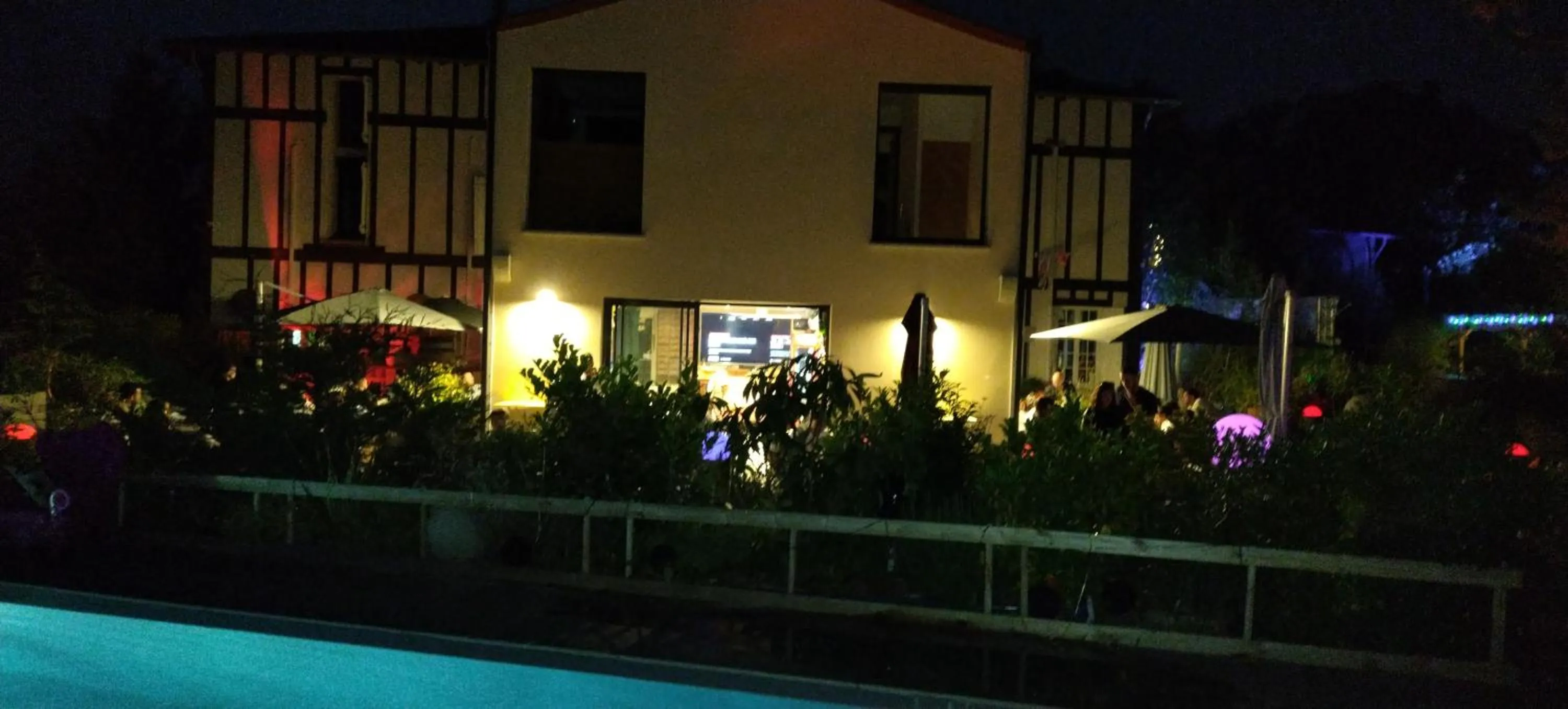 Garden view in Hostelry Music Repetition